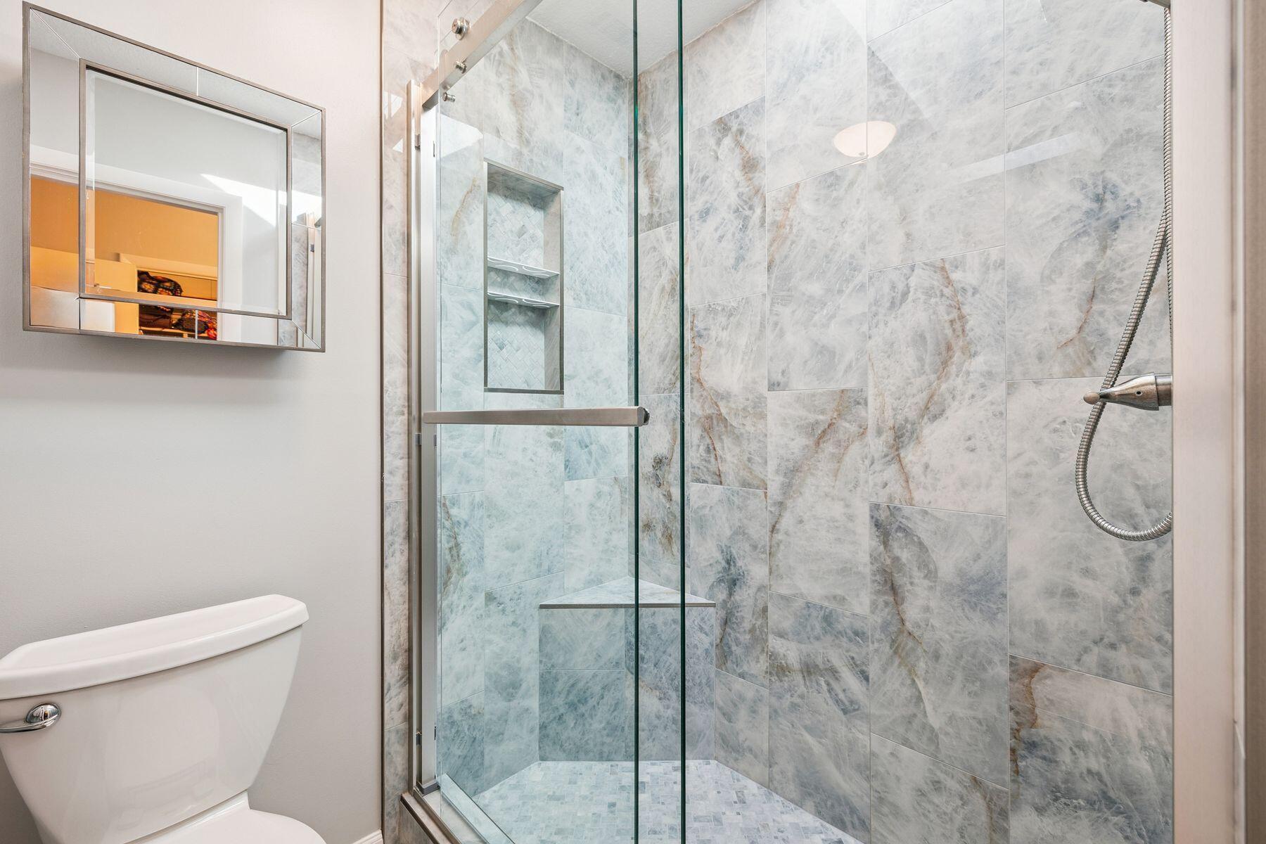 MARY ESTHER MANOR - Residential