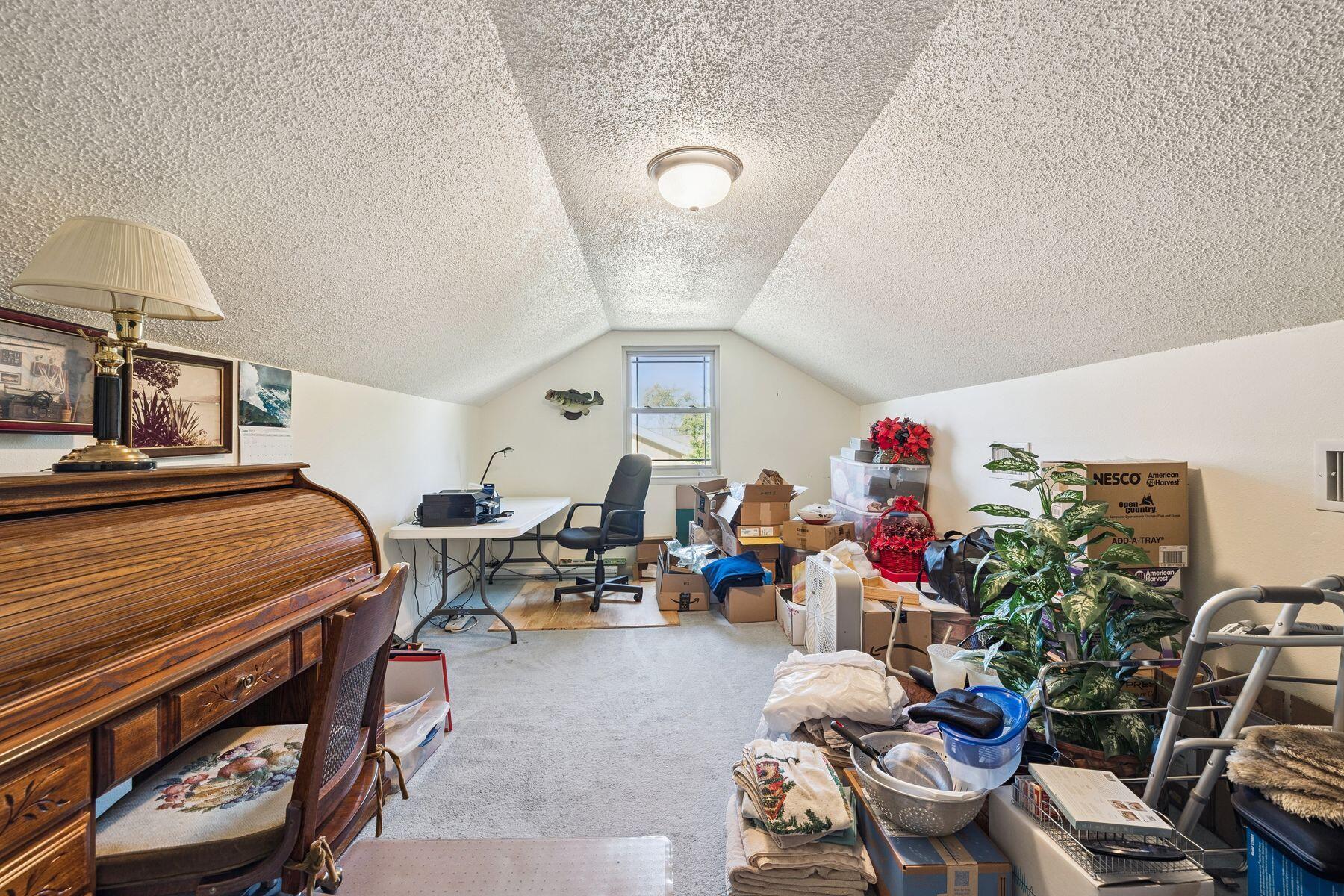 MARY ESTHER MANOR - Residential