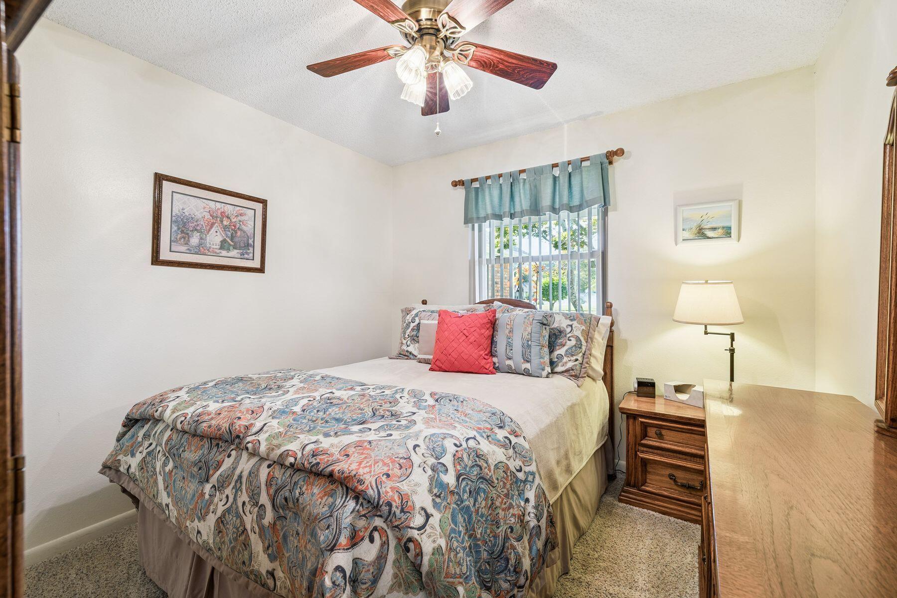 MARY ESTHER MANOR - Residential