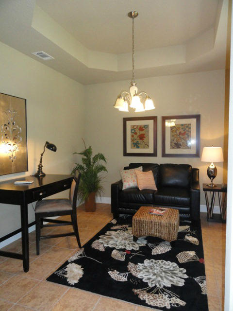 AUTUMN WOODS - Residential