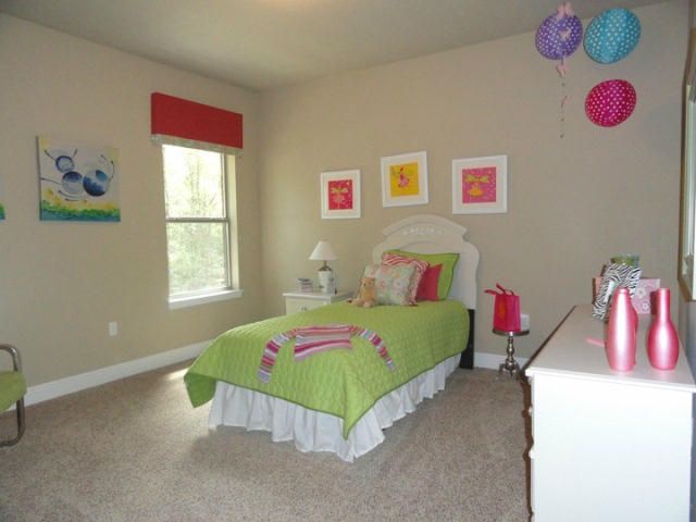 AUTUMN WOODS - Residential