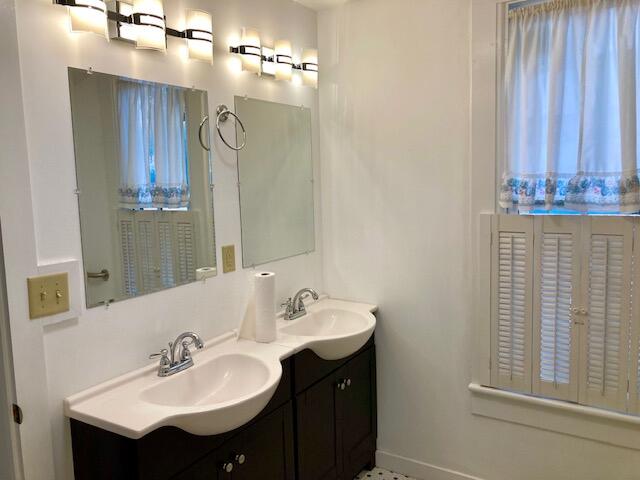 DEFUNIAK SPRINGS TOWN OF - Residential