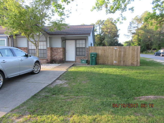 This cute patio home is situated between Eglin AFB and Hurlburt AFB and is convenient to everything.  It is an end unit and has newer carpet and paint. Has fenced in back yard, perfect for children. No smoking. No pets!!!2 bedrooms and a Jack and Jill bath...
