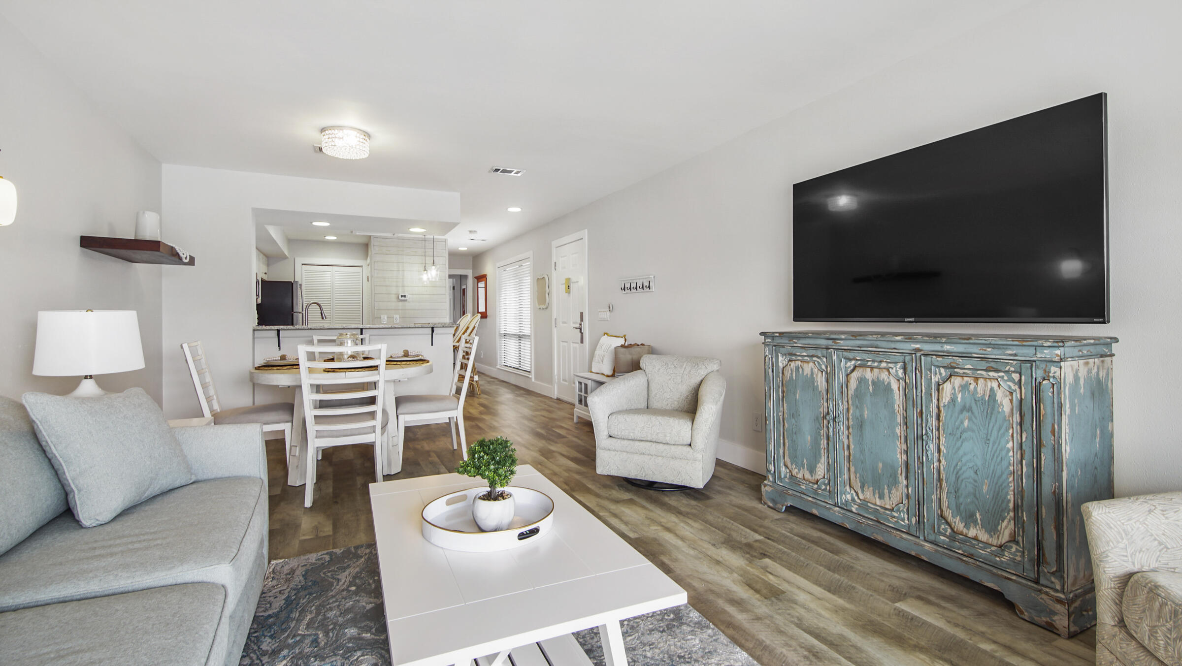 HARBOUR POINTE - Residential