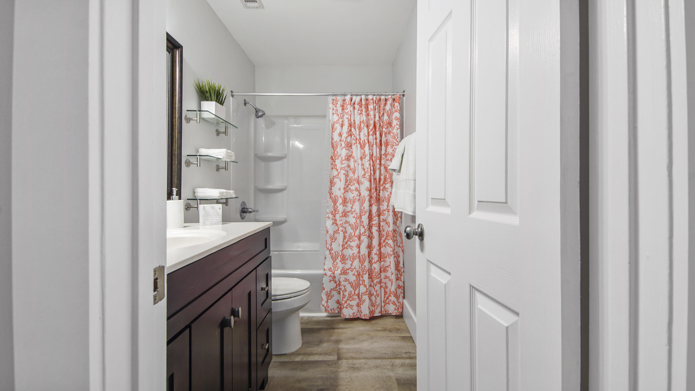 HARBOUR POINTE - Residential