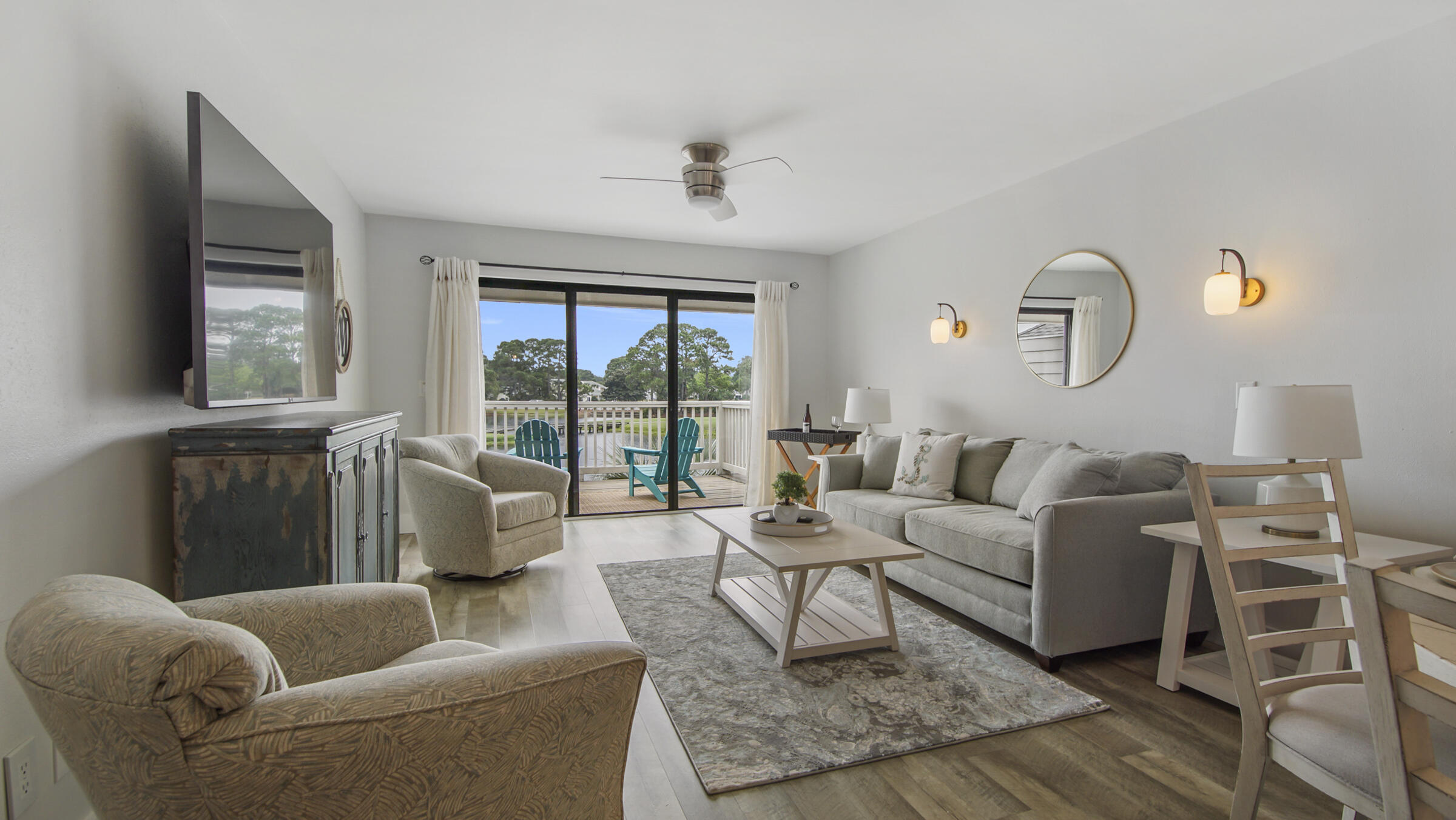 HARBOUR POINTE - Residential