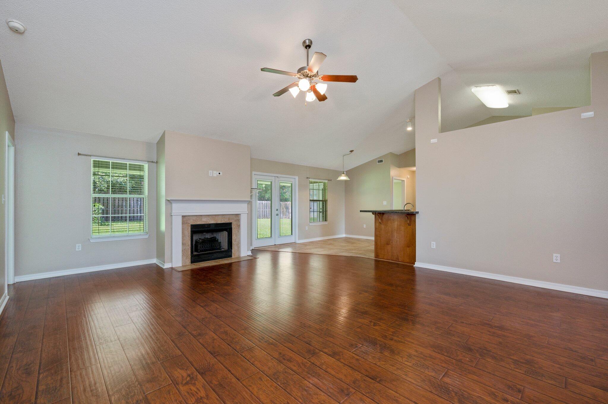 ALICIA PLACE - Residential Lease