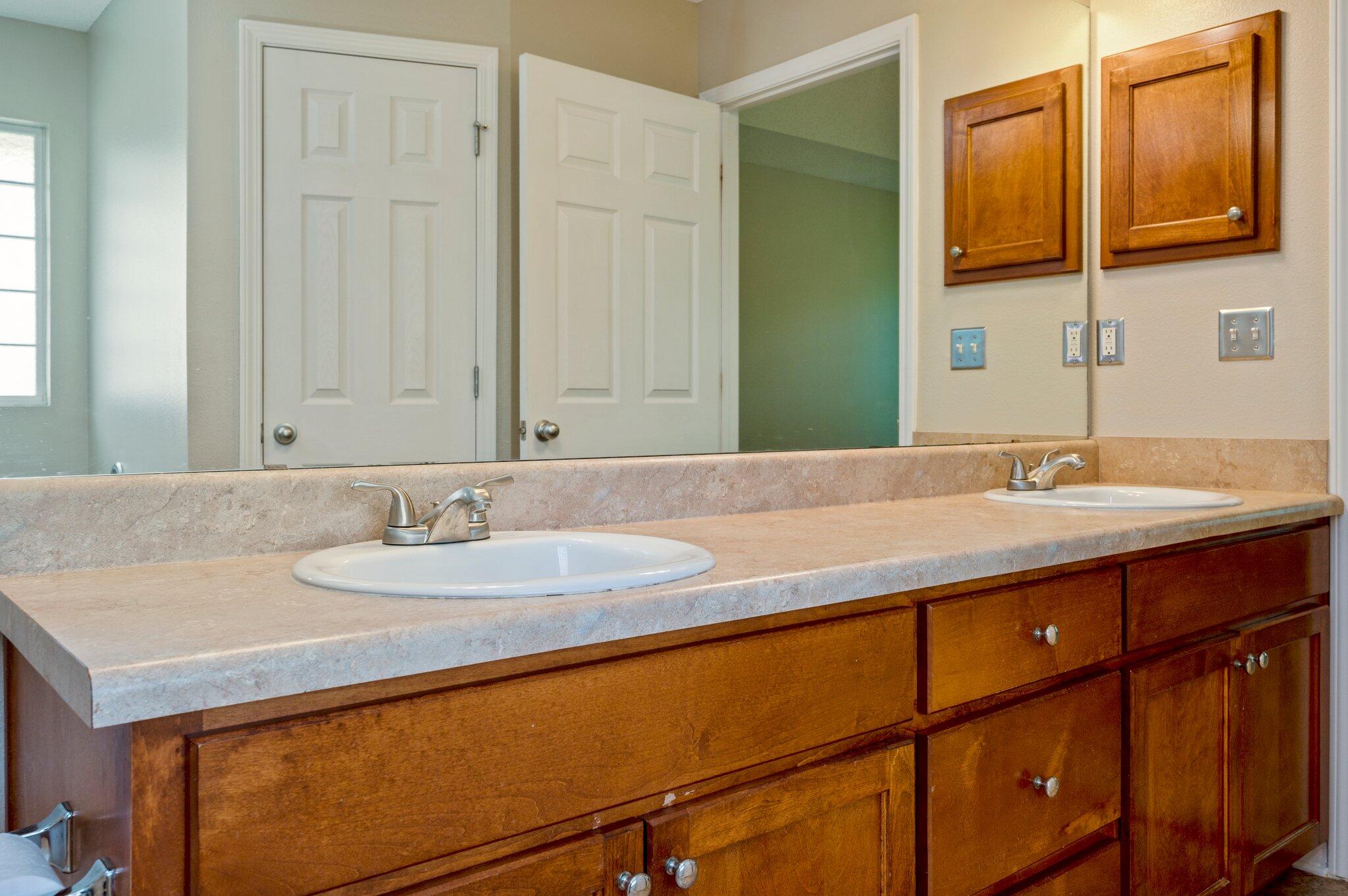 ALICIA PLACE - Residential Lease