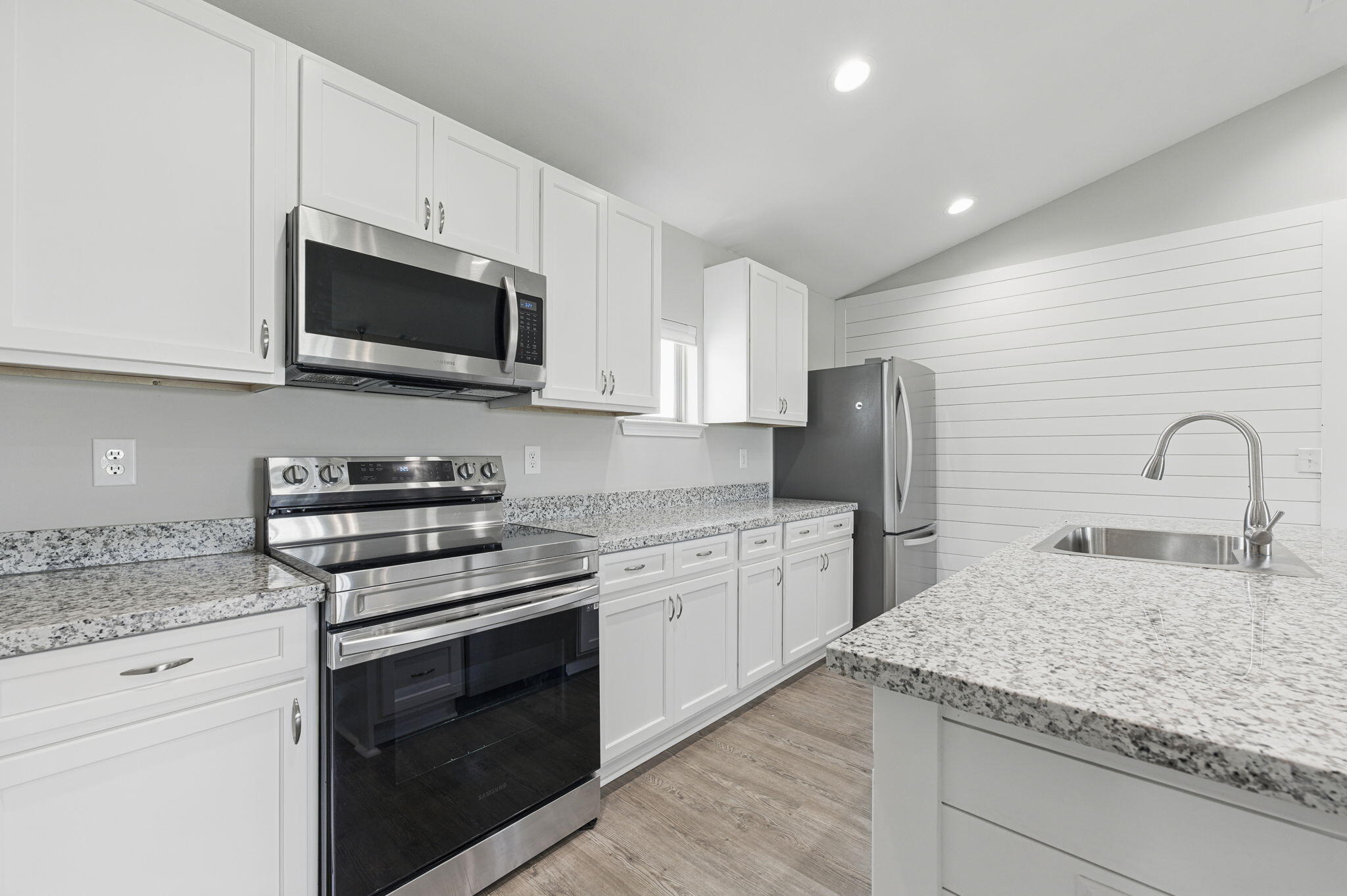 NO RECORDED SUBDIVISION - Residential
