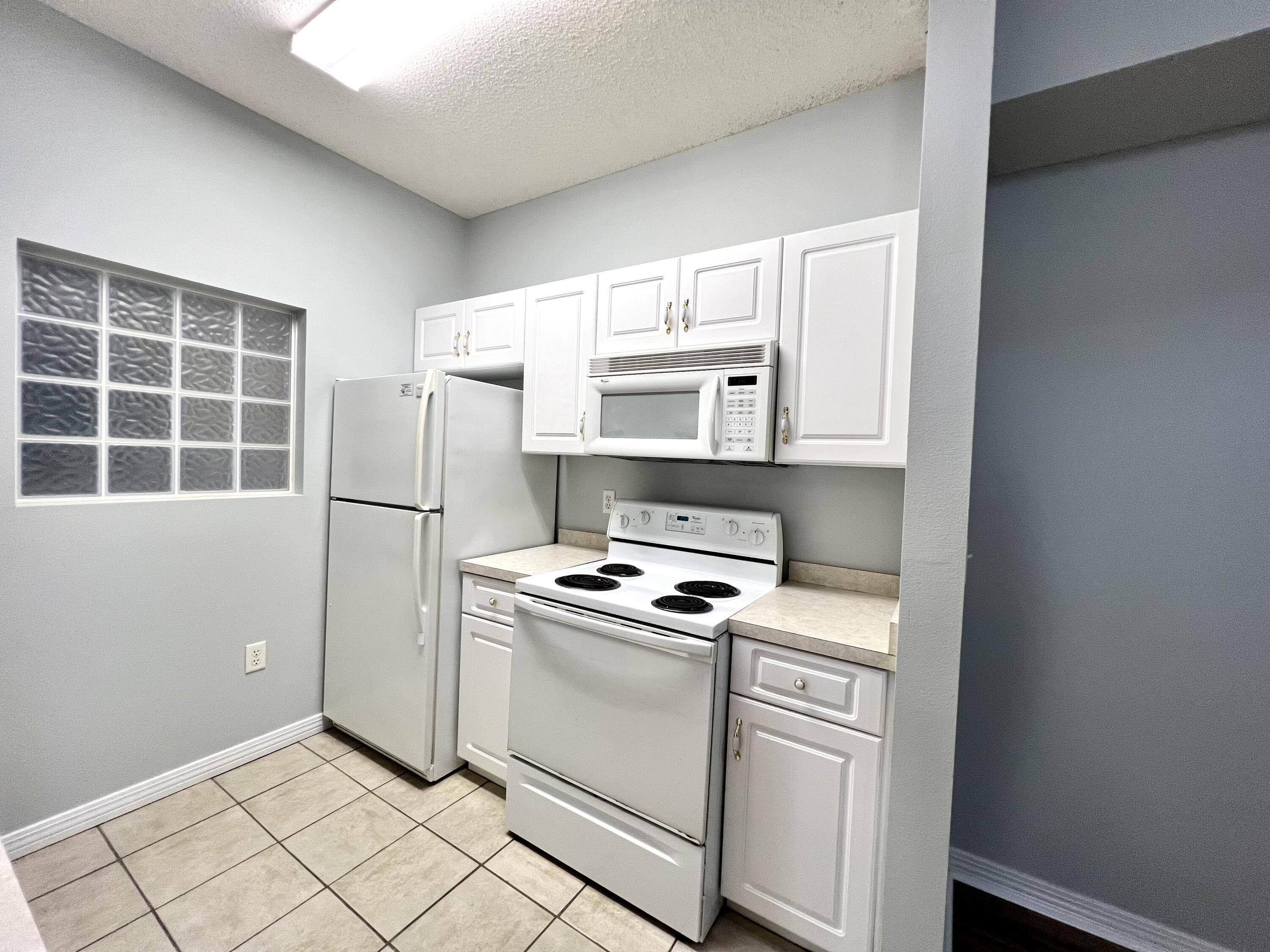 THE OAKS AT NICEVILLE PH I - Residential Lease