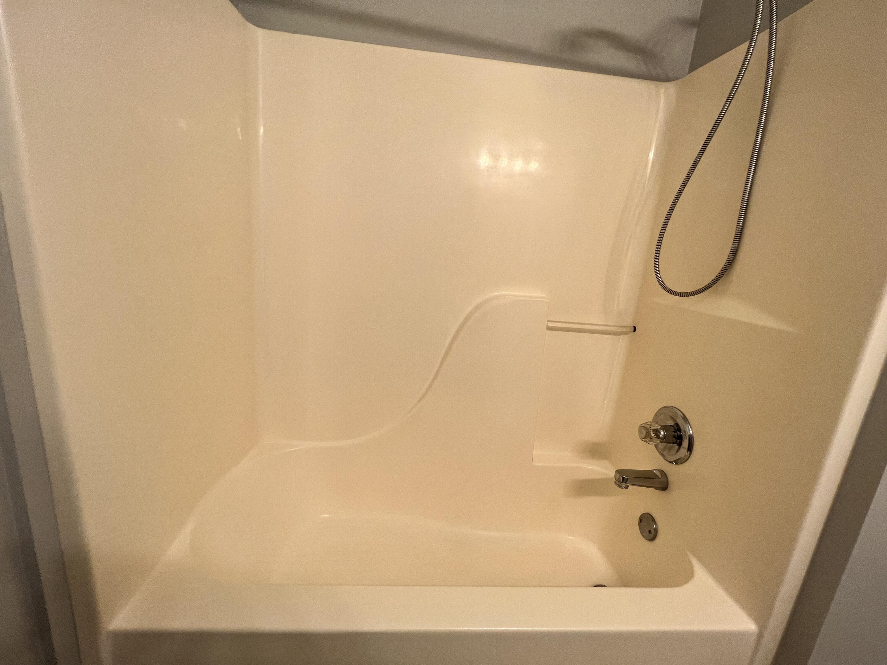 THE OAKS AT NICEVILLE PH I - Residential Lease