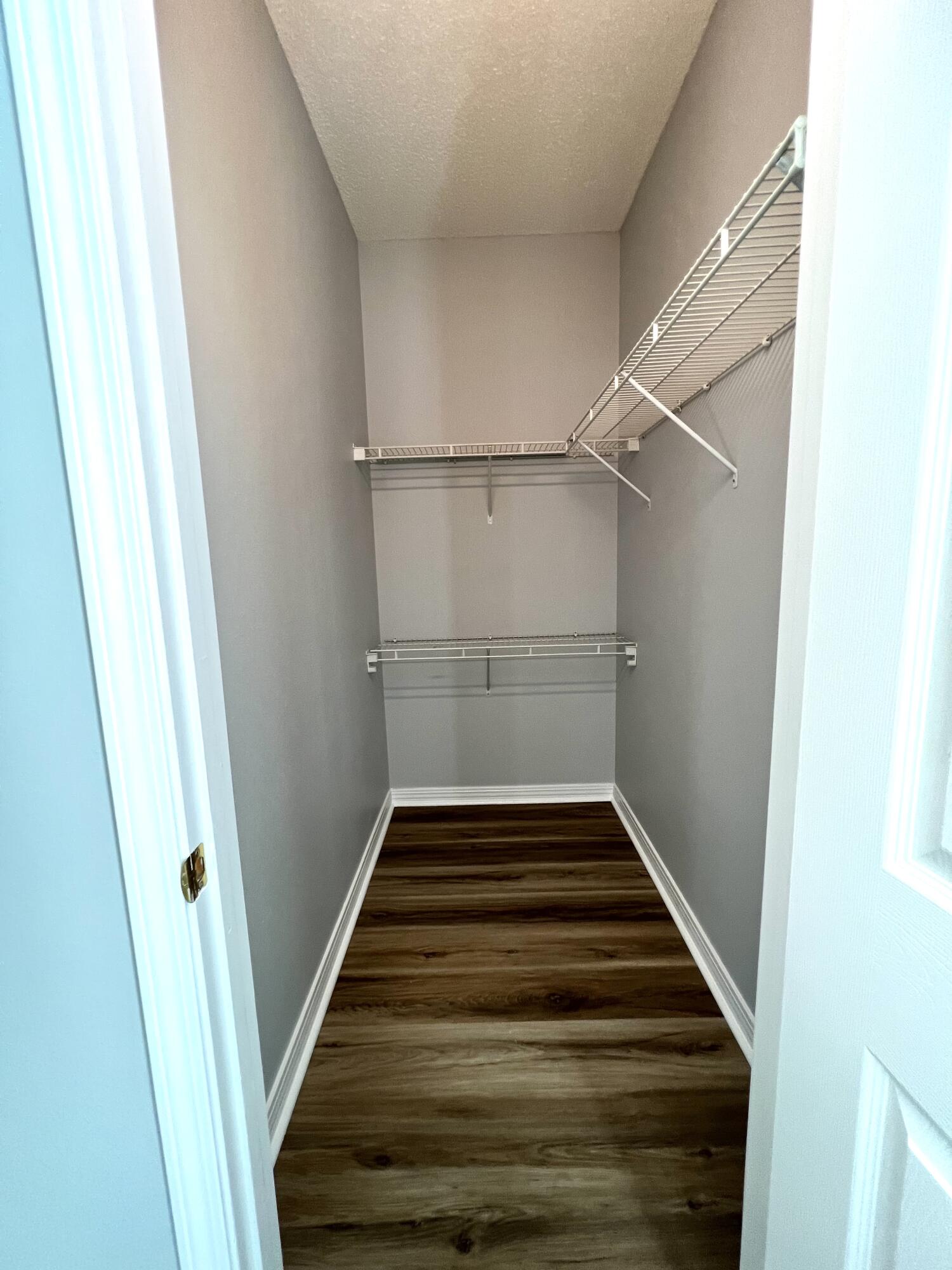 THE OAKS AT NICEVILLE PH I - Residential Lease