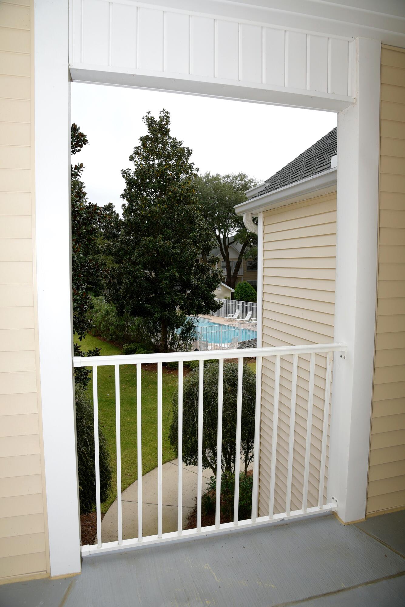 THE OAKS AT NICEVILLE PH I - Residential Lease