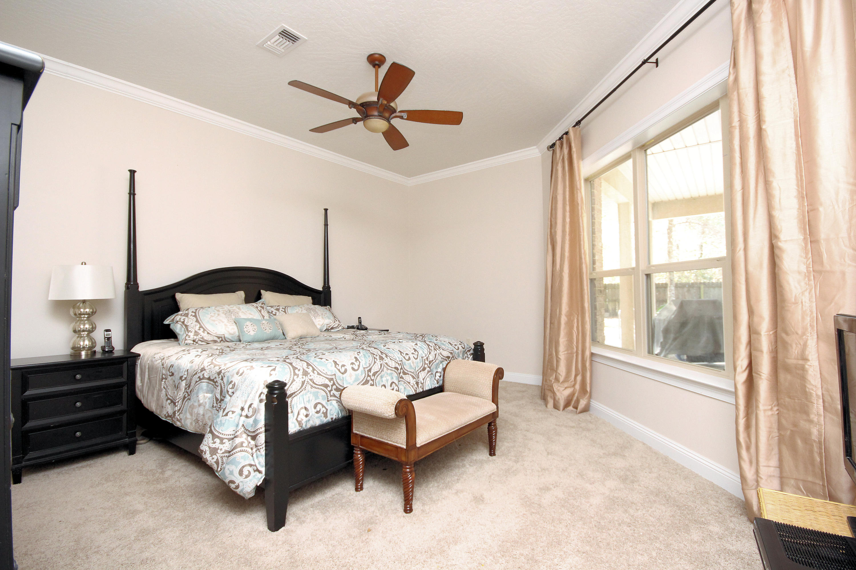 ROBLEDAL ESTATES - Residential