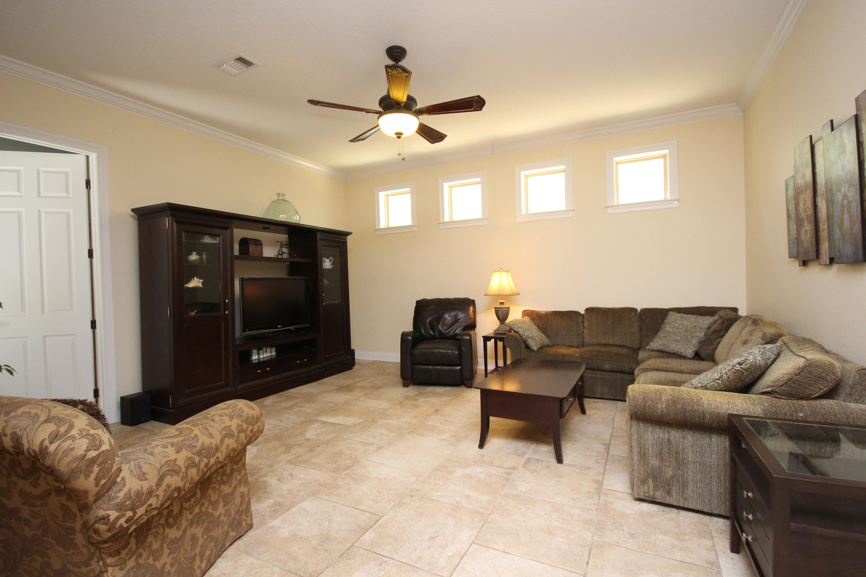 ROBLEDAL ESTATES - Residential