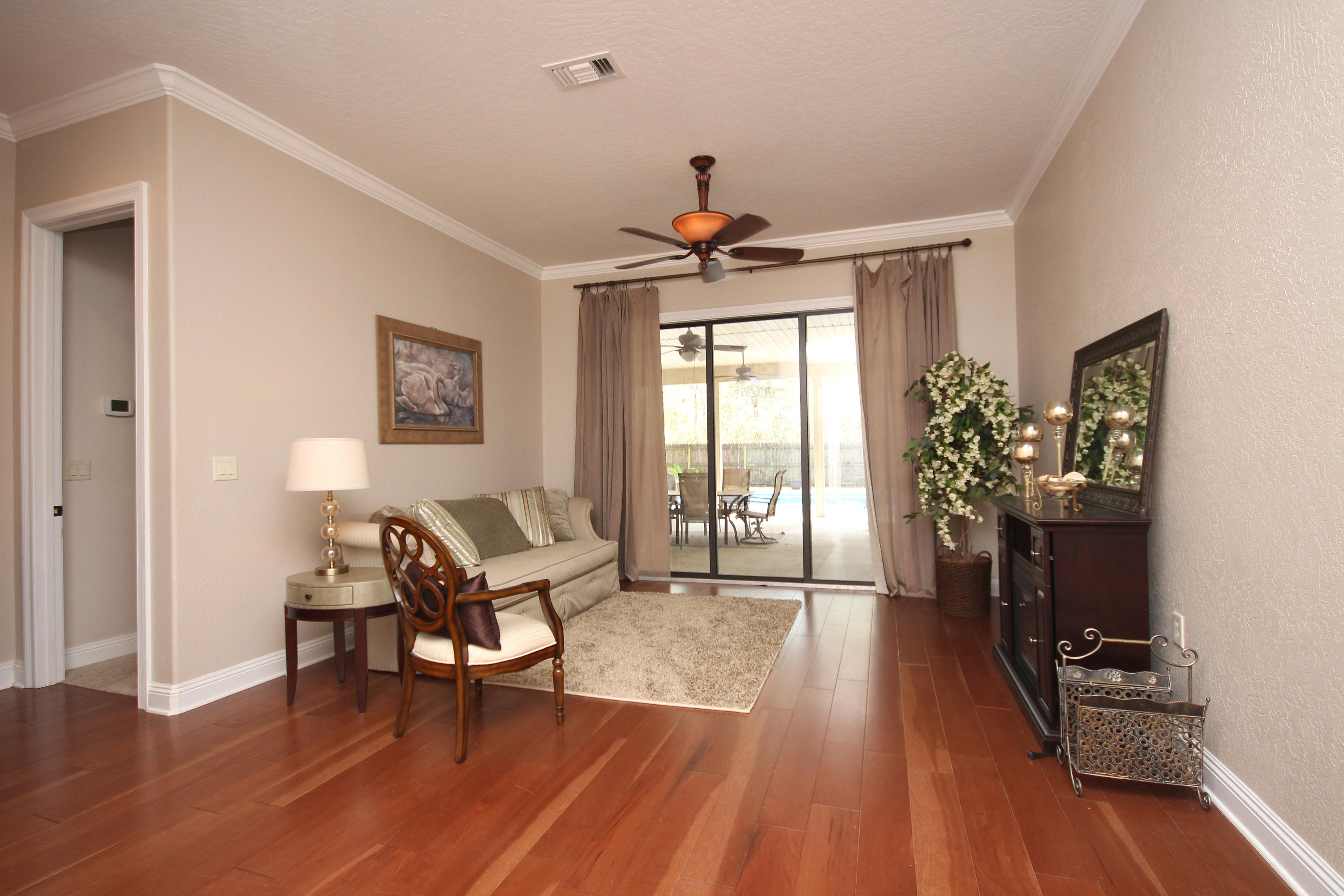 ROBLEDAL ESTATES - Residential