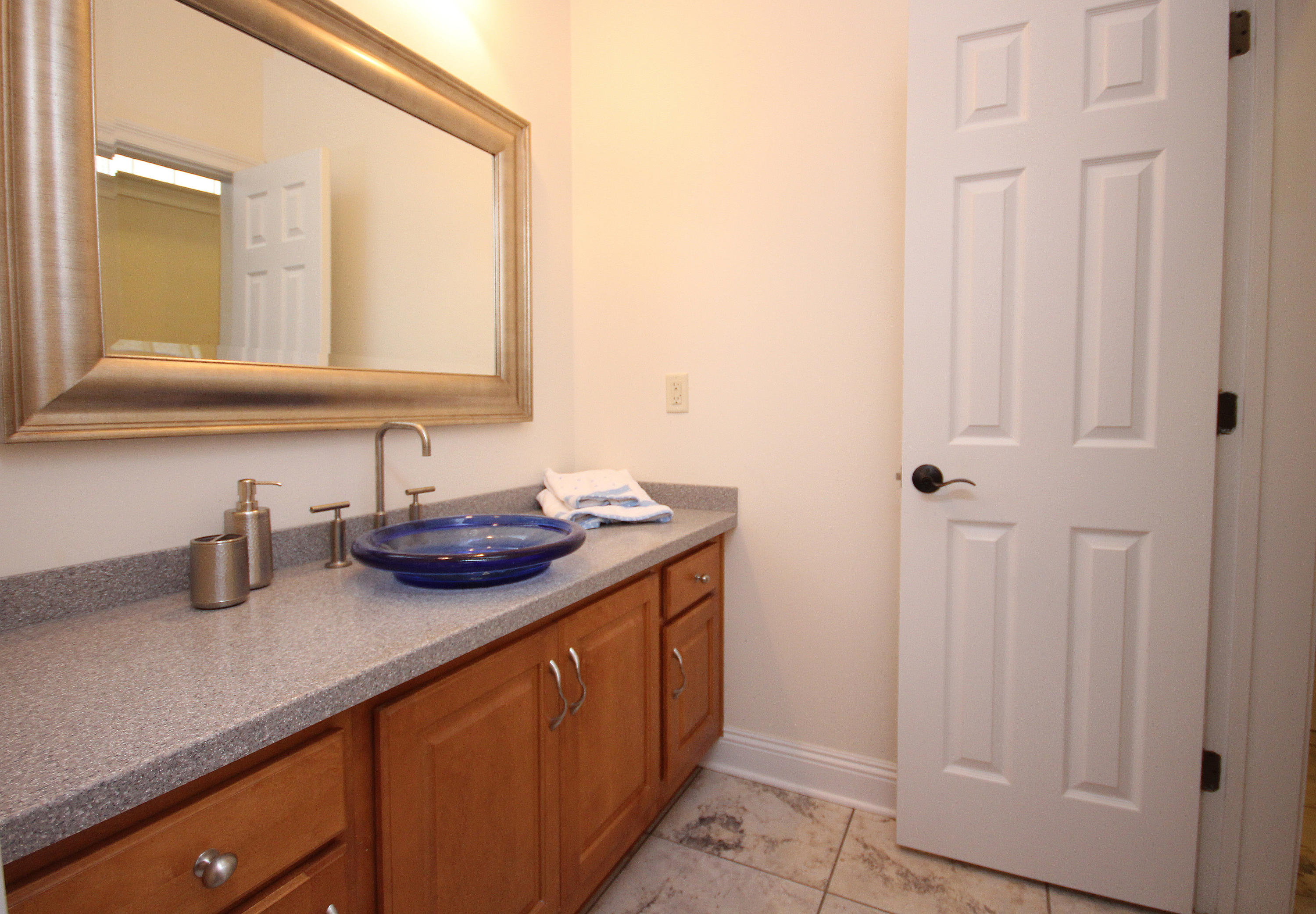 ROBLEDAL ESTATES - Residential