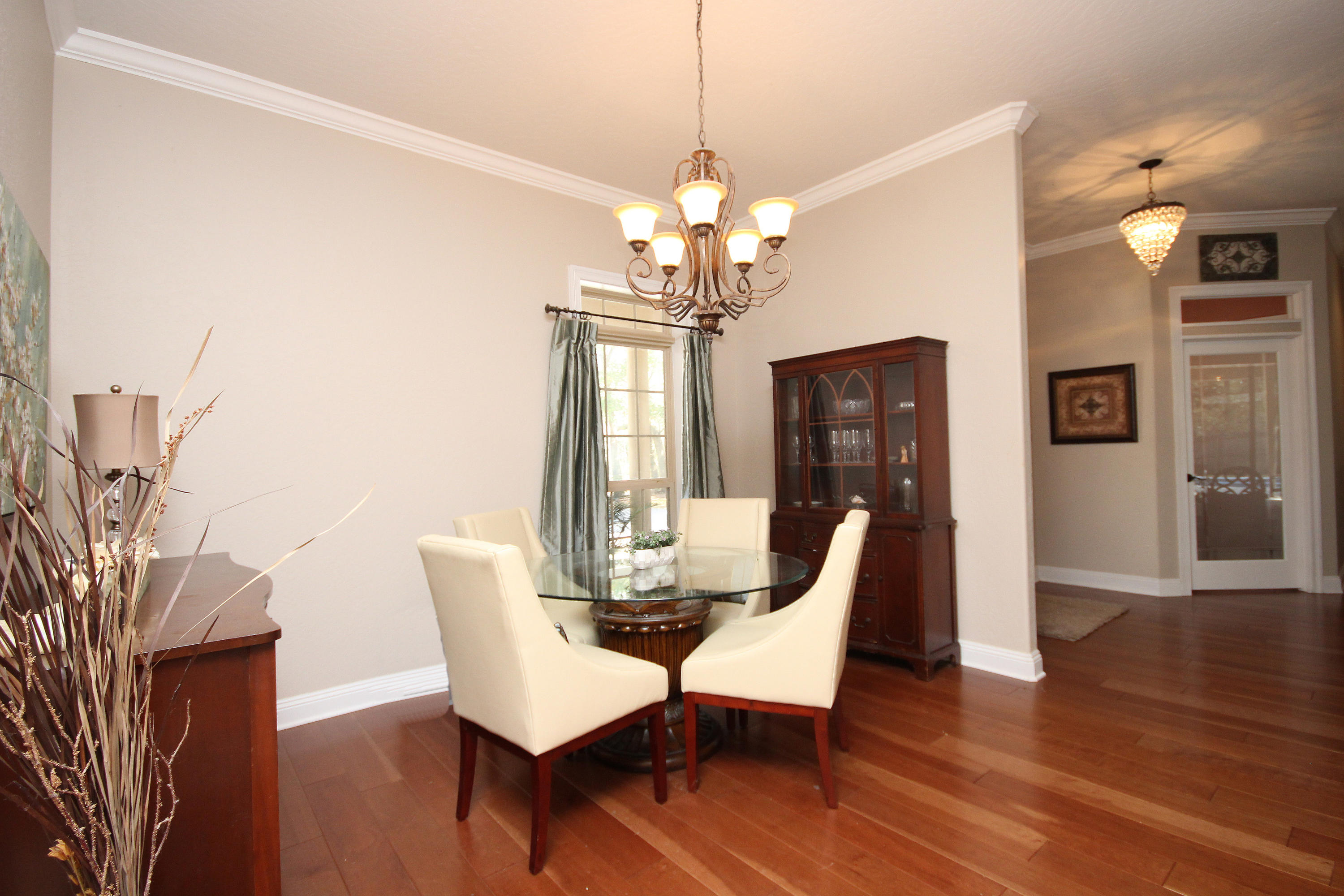 ROBLEDAL ESTATES - Residential