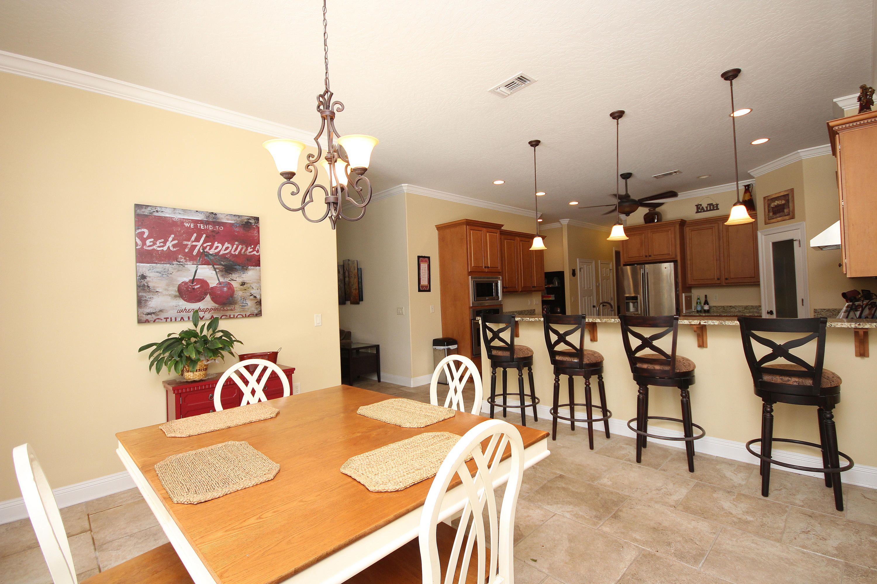 ROBLEDAL ESTATES - Residential