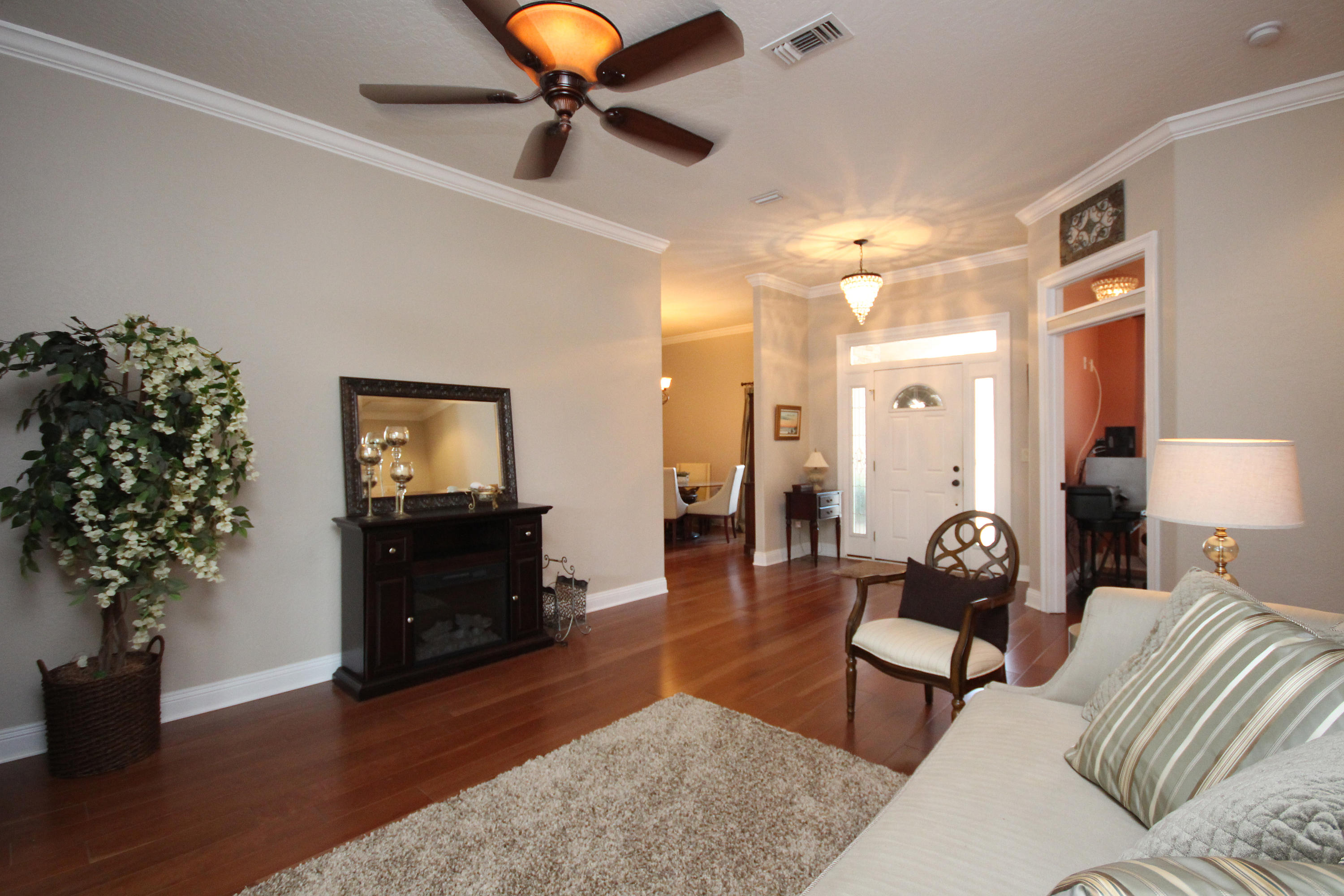 ROBLEDAL ESTATES - Residential