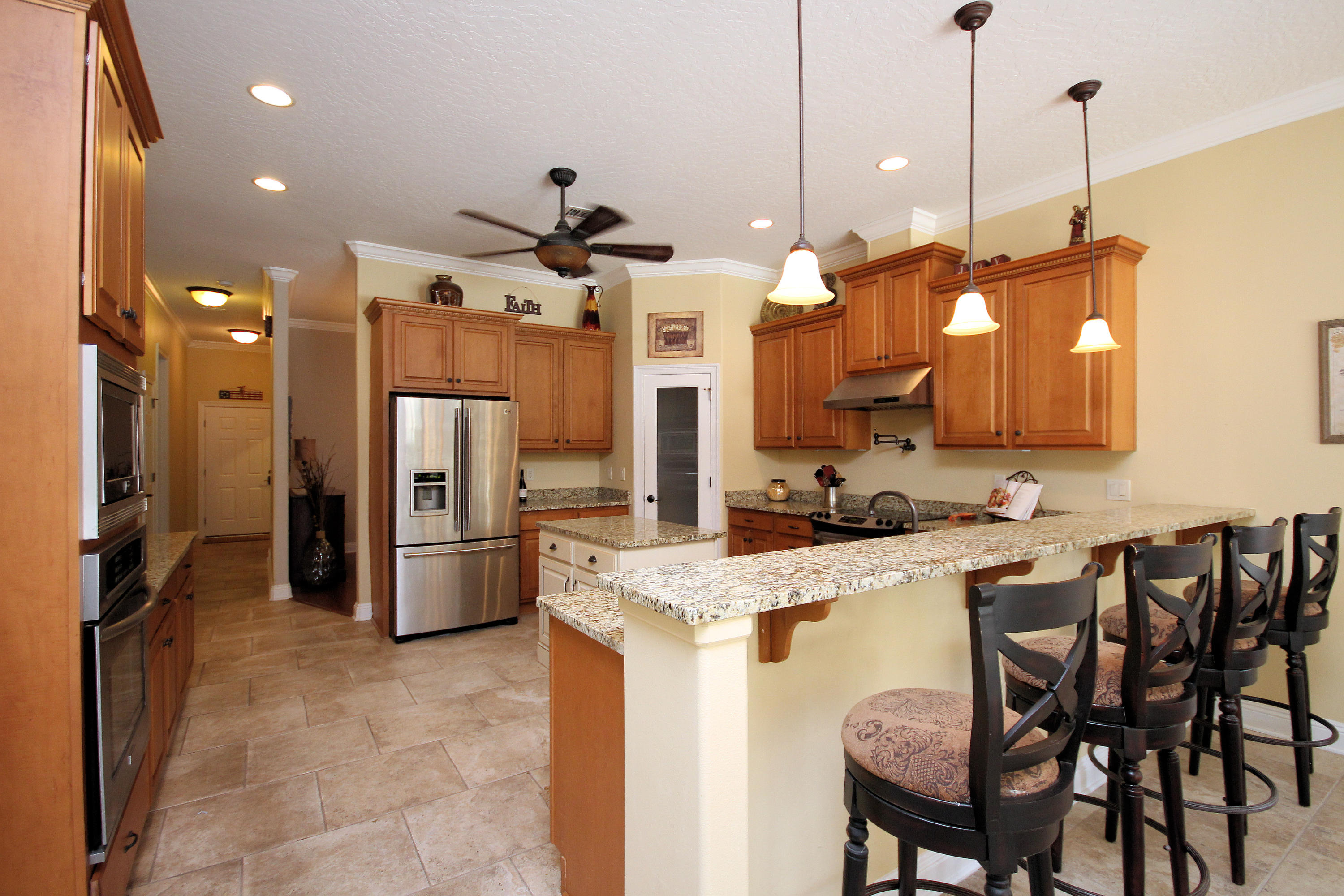 ROBLEDAL ESTATES - Residential