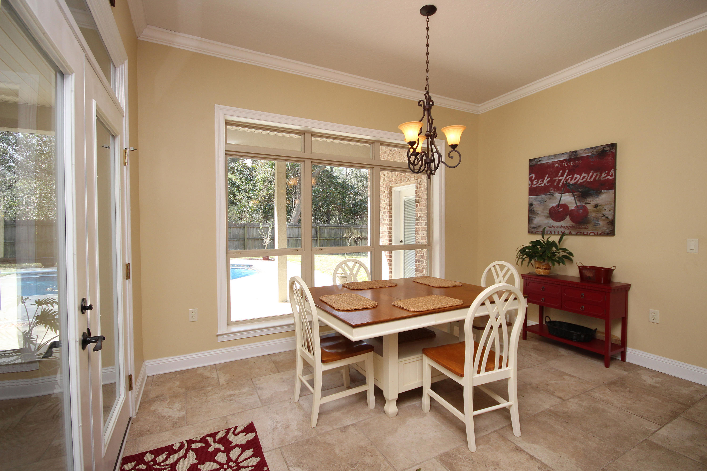 ROBLEDAL ESTATES - Residential