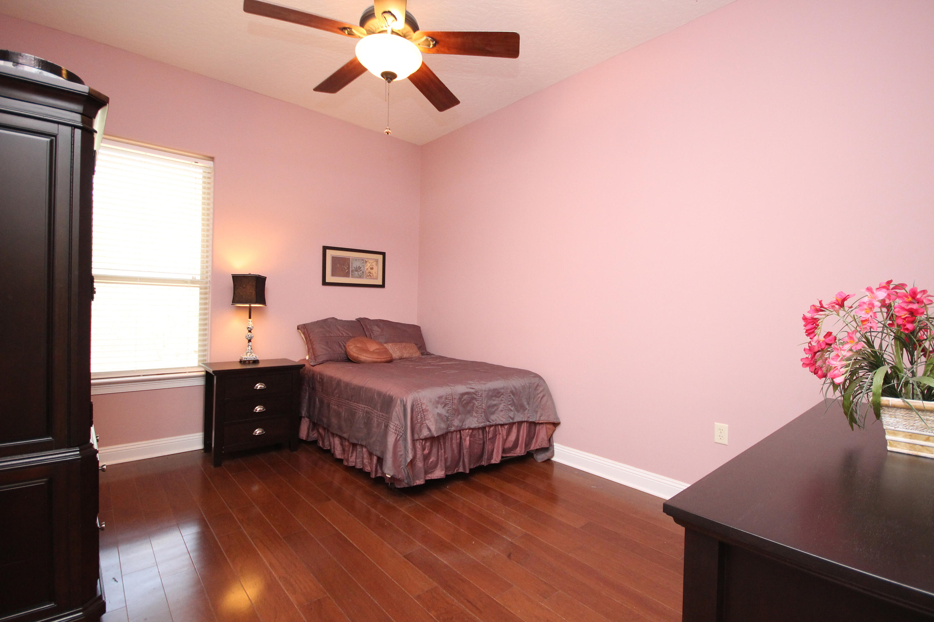 ROBLEDAL ESTATES - Residential