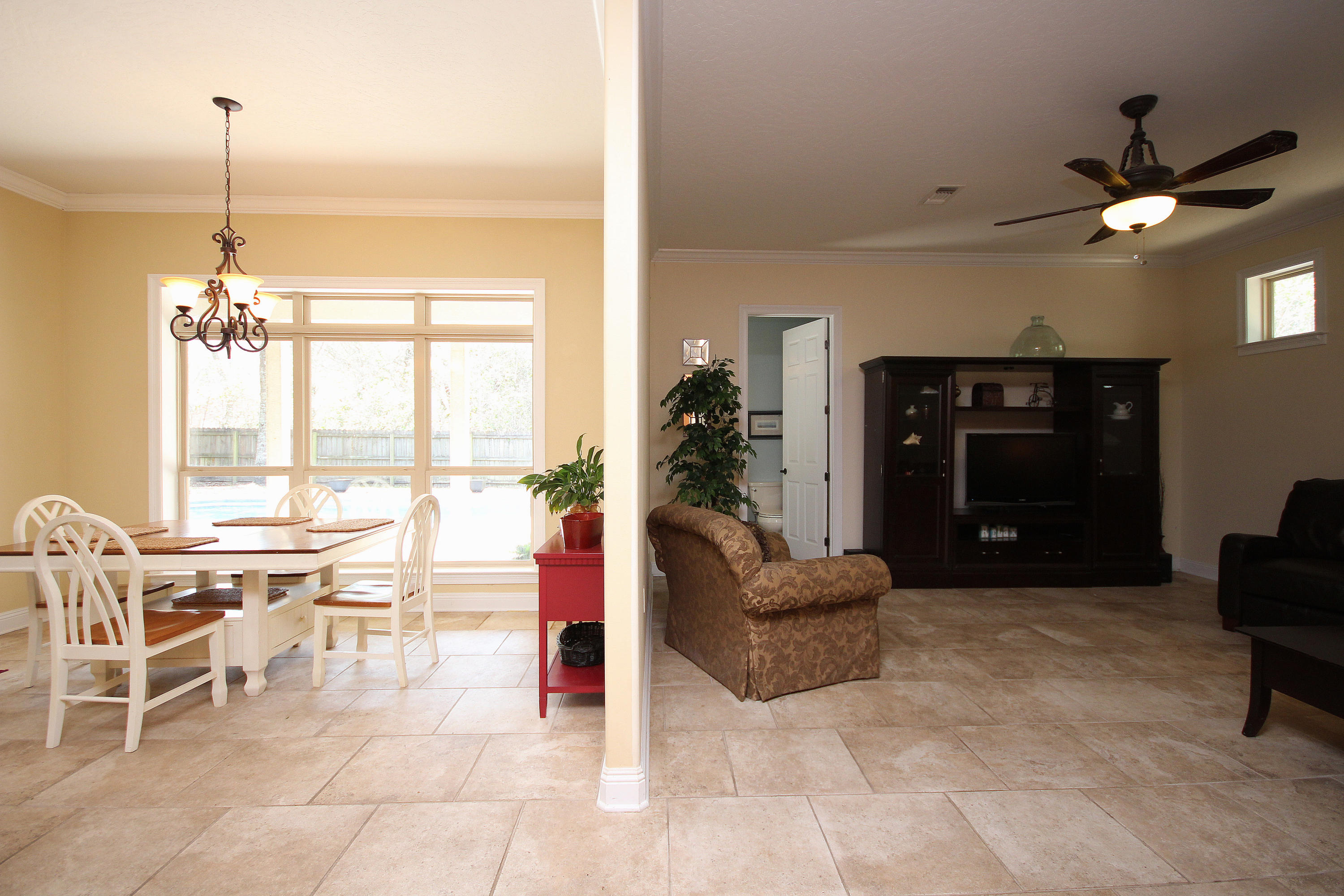 ROBLEDAL ESTATES - Residential