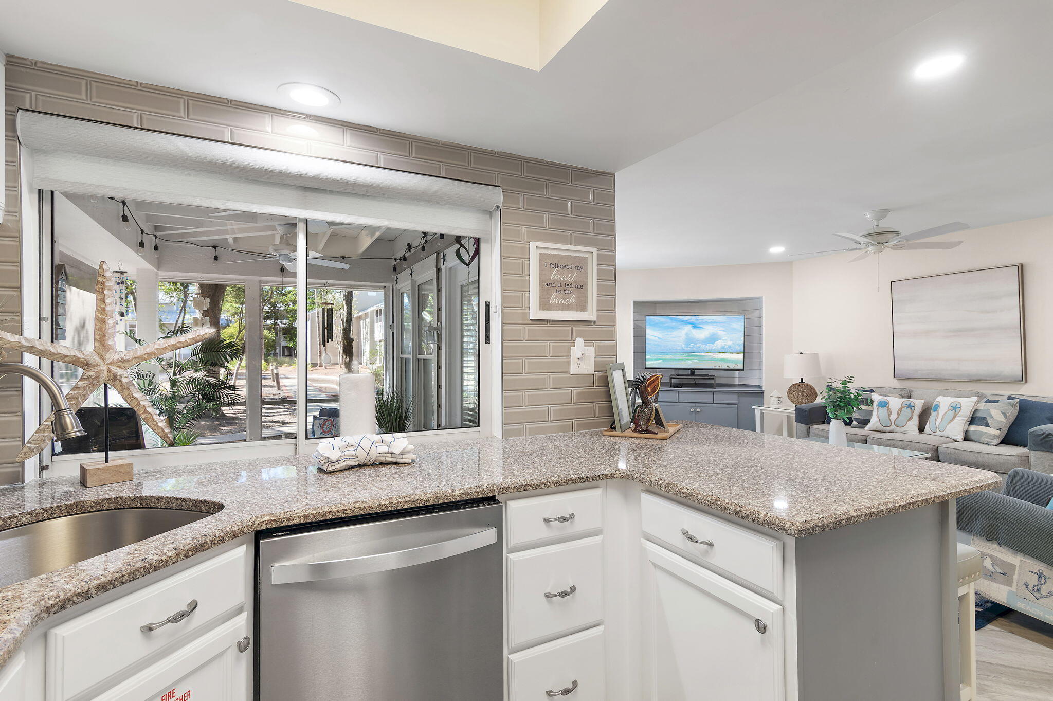 HIDDEN DUNES BEACH COTTAGES 1 - Residential