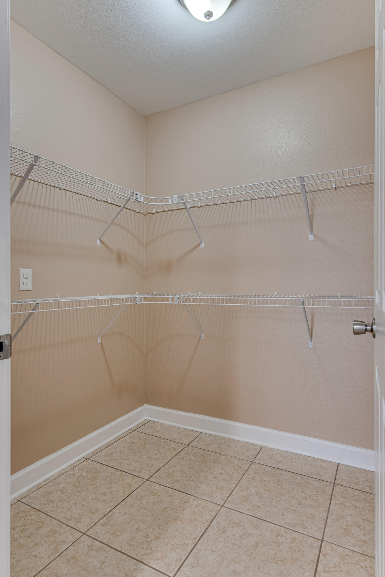 COUNTRY BREEZE ESTATES - Residential