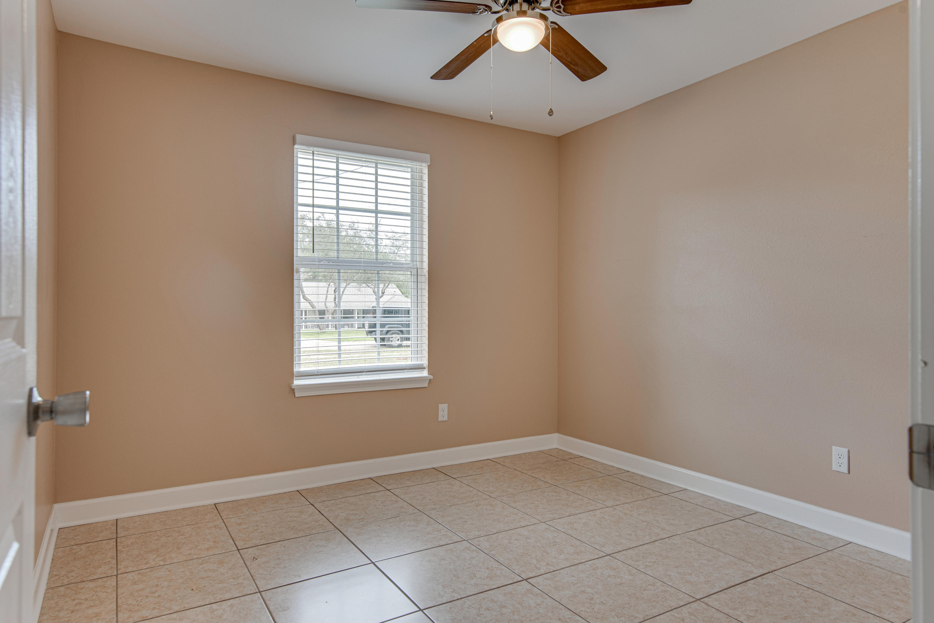 COUNTRY BREEZE ESTATES - Residential