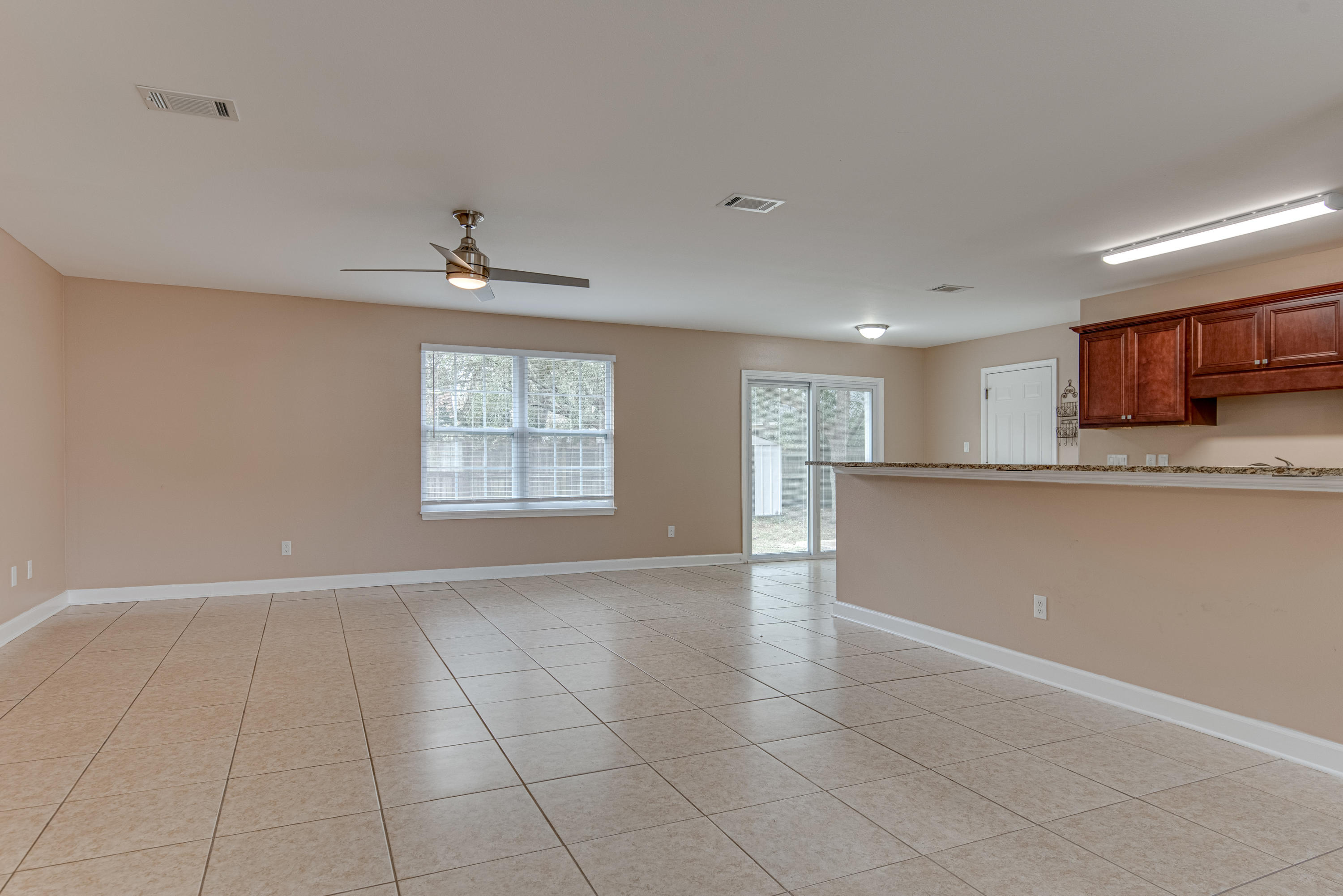 COUNTRY BREEZE ESTATES - Residential