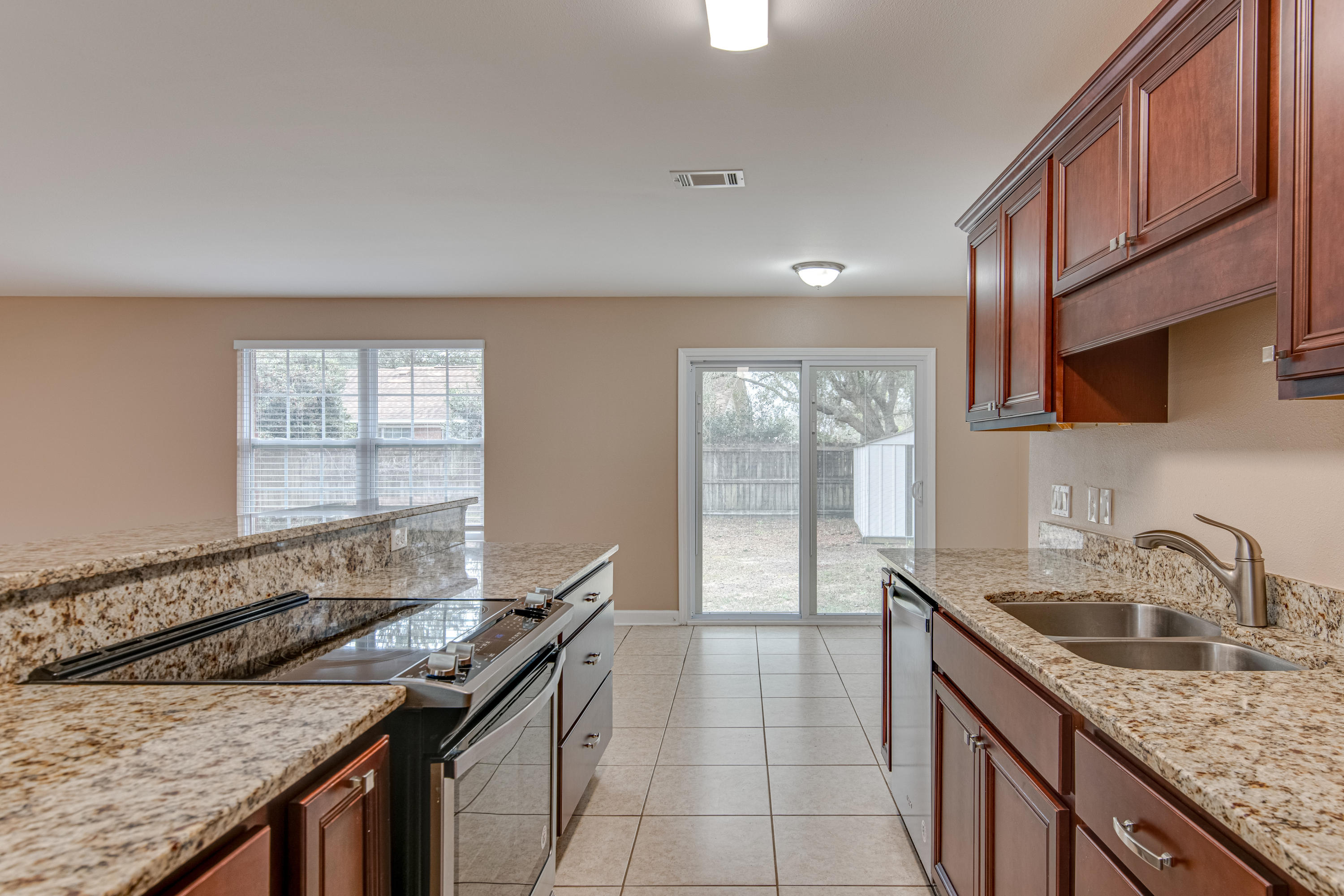 COUNTRY BREEZE ESTATES - Residential