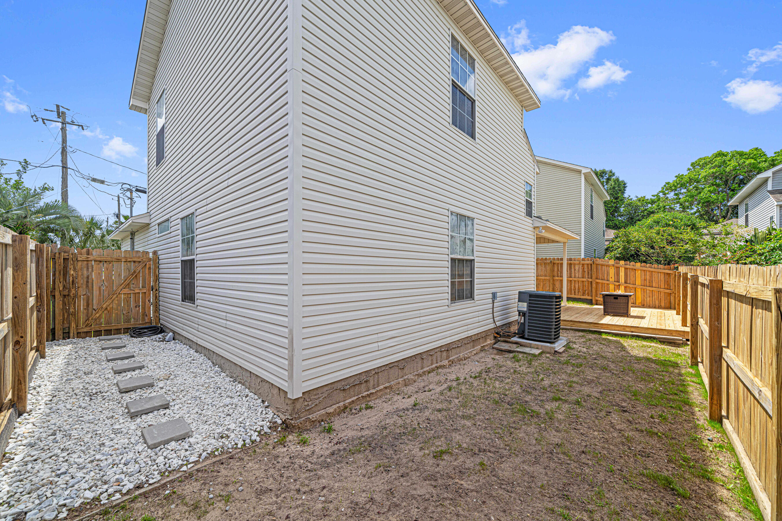 SCRANTON ESTATES - Residential
