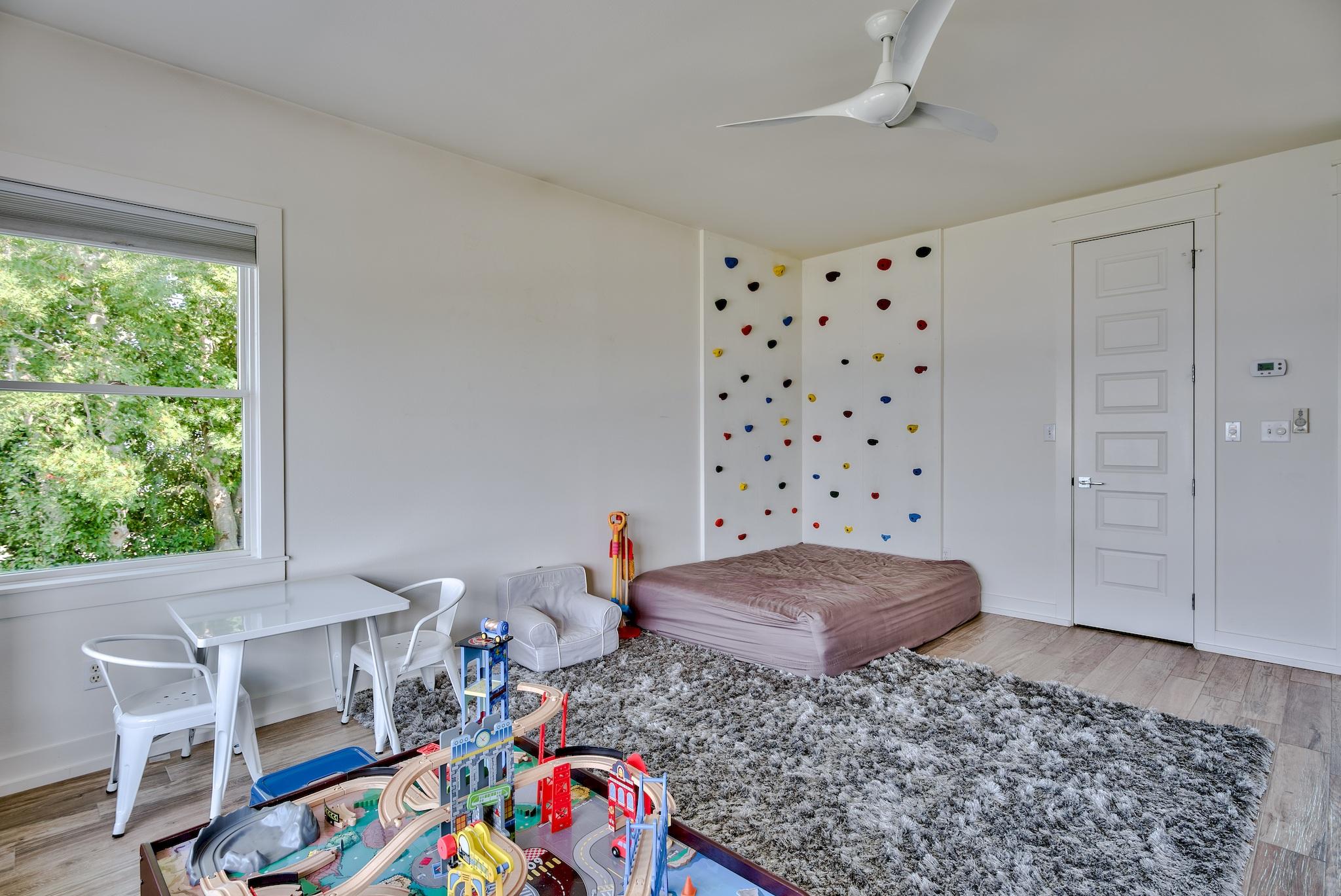 EMERALD BAY PH 1A - Residential