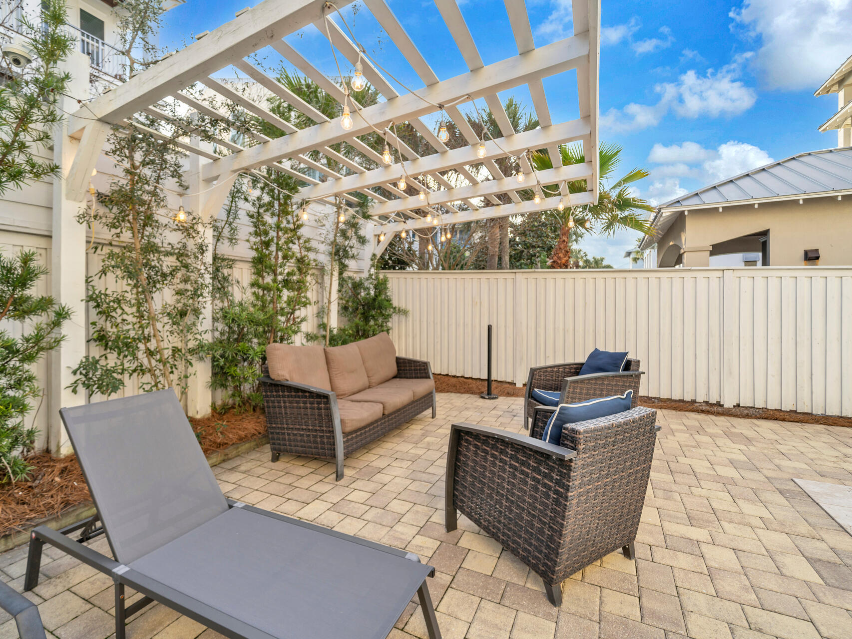 FRANGISTA BEACH 1ST ADDN - Residential