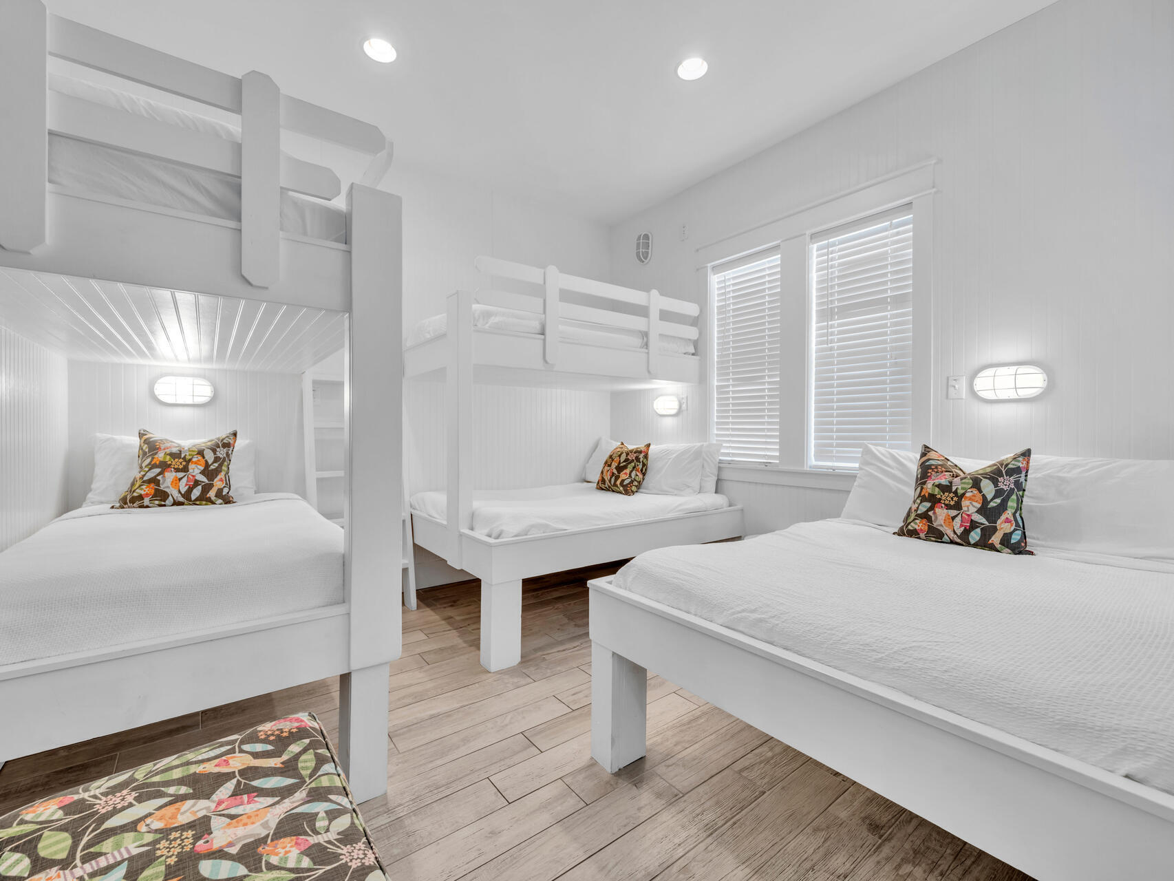 FRANGISTA BEACH 1ST ADDN - Residential