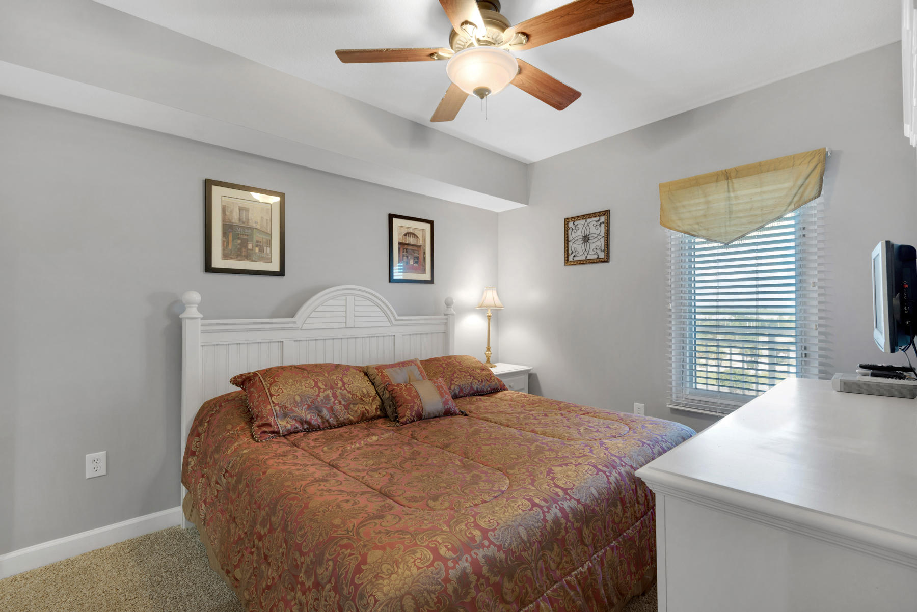 STERLING SHORES - Residential