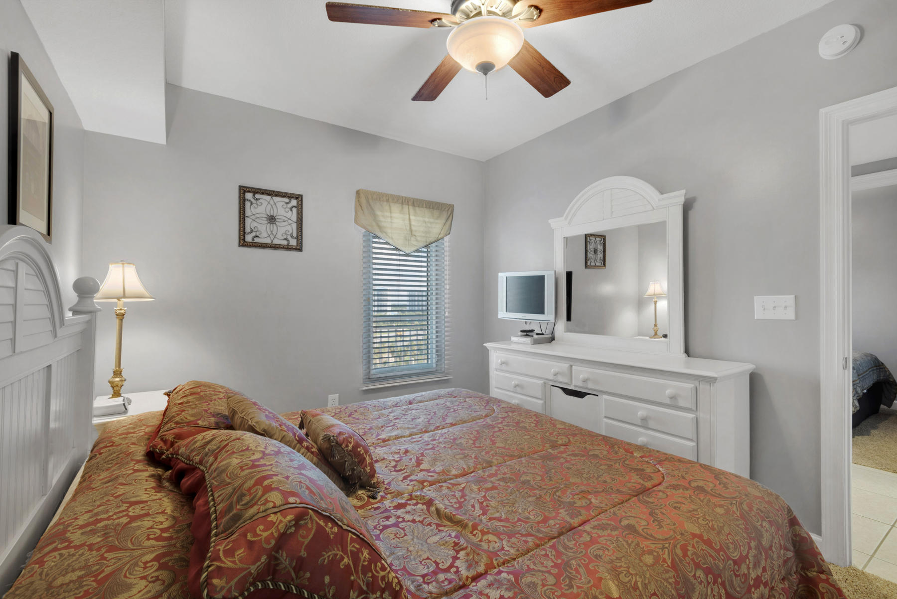 STERLING SHORES - Residential