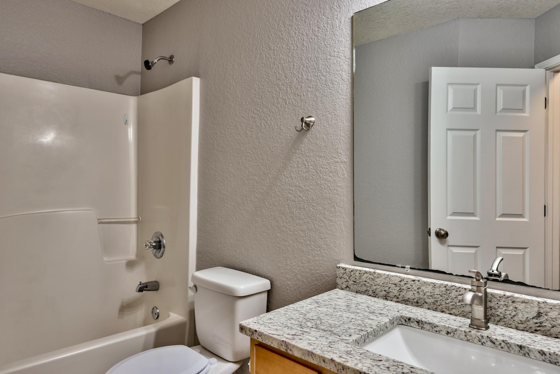 QUAIL HOLLOW - Residential