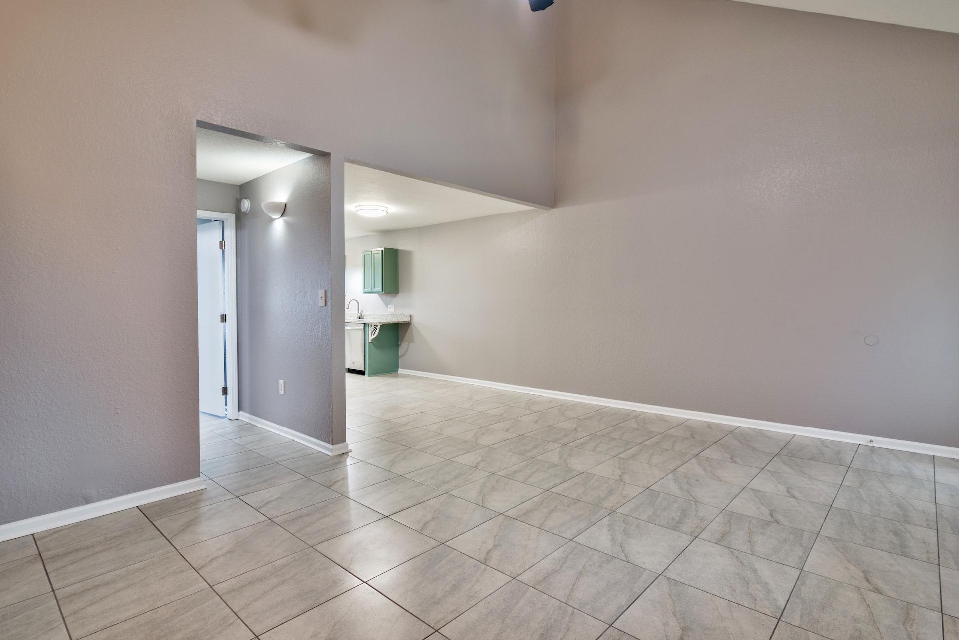 QUAIL HOLLOW - Residential