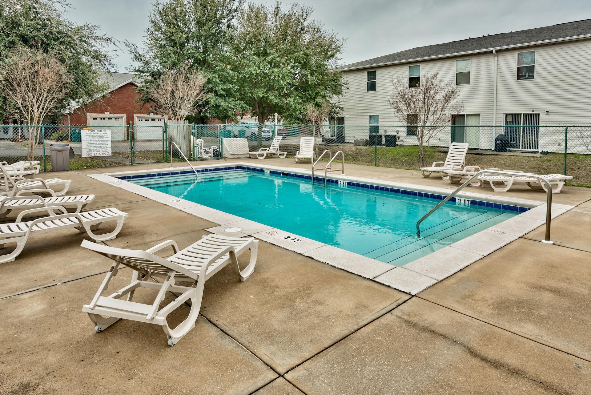 QUAIL HOLLOW - Residential