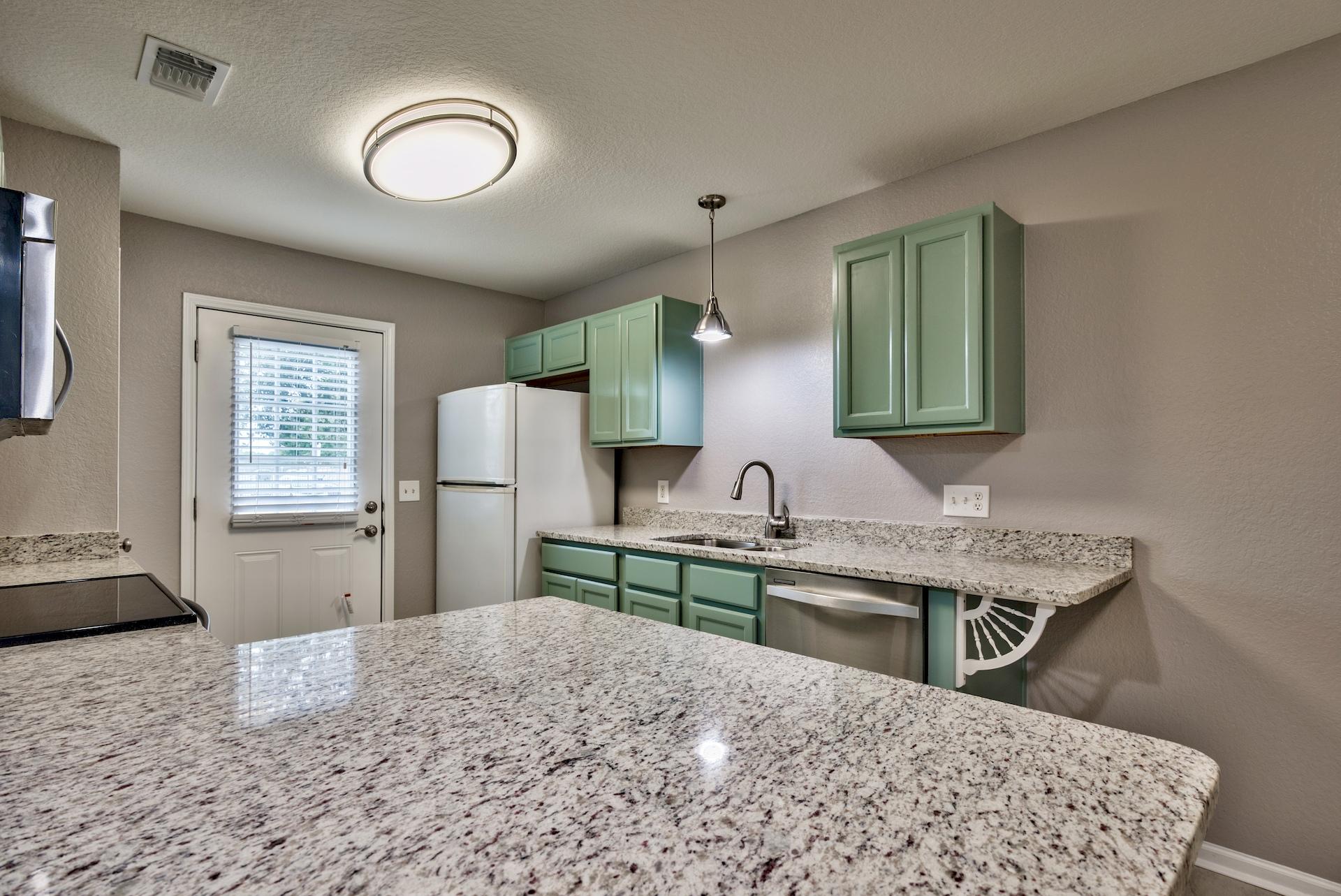 QUAIL HOLLOW - Residential