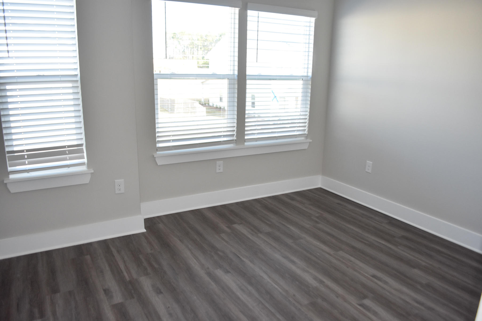 VERANDAS AT FREEPORT - Residential Lease