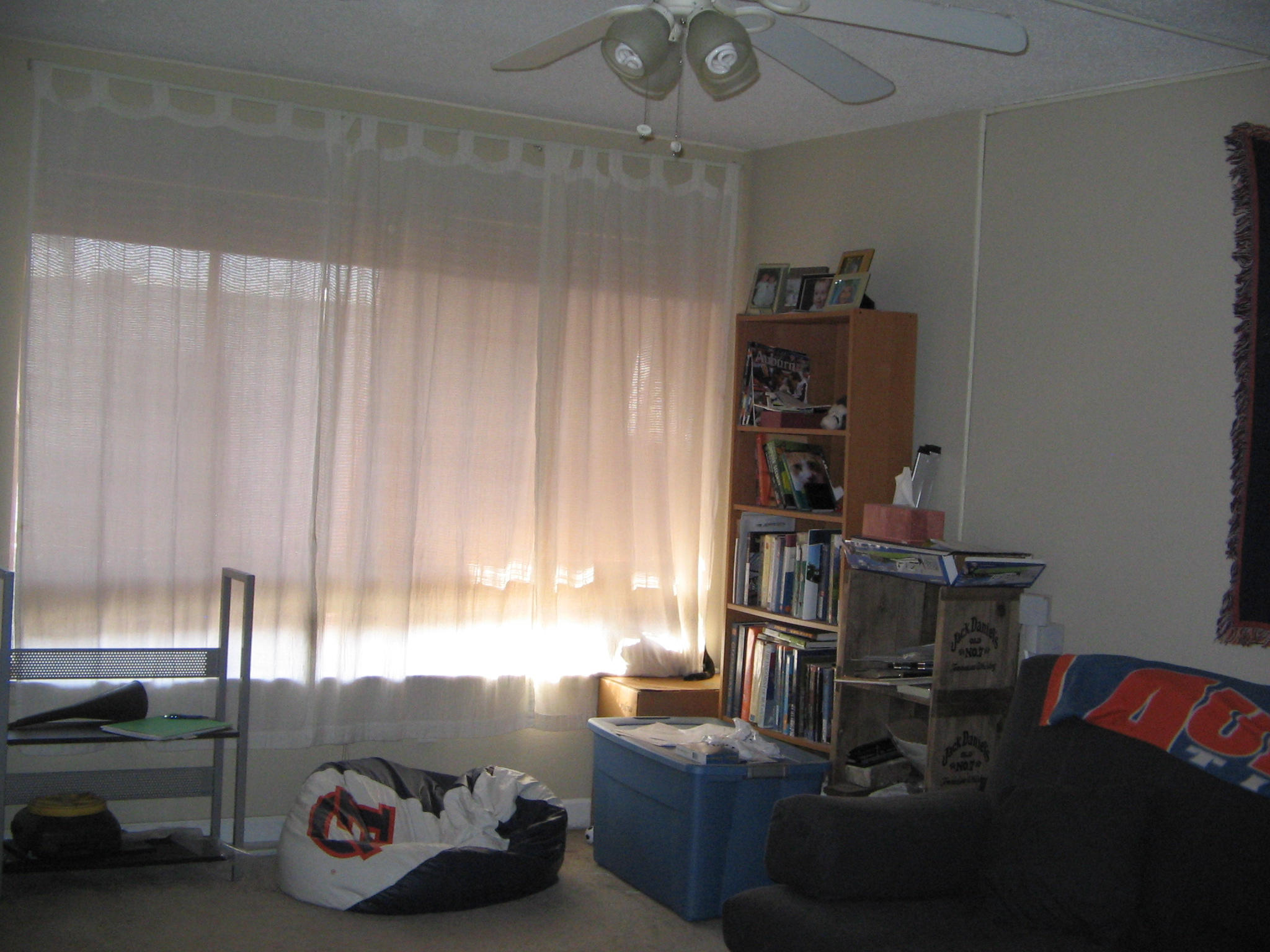 THIS IS A ''SHORT SALE'' BEING SOLD ''AS IS''