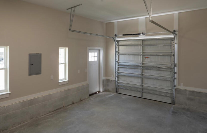 OAKWOOD LAKES ESTATES - Residential