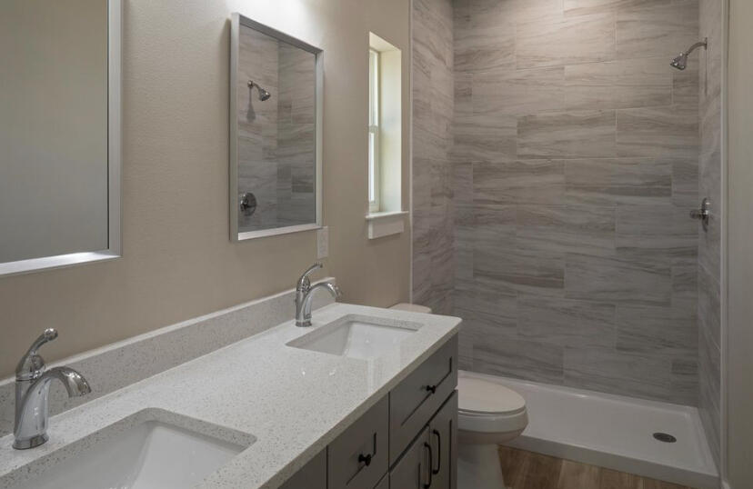 OAKWOOD LAKES ESTATES - Residential