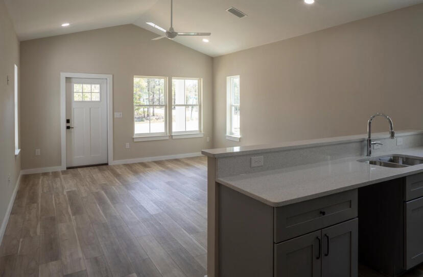 OAKWOOD LAKES ESTATES - Residential