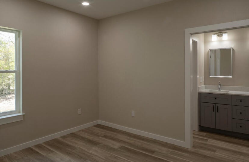 OAKWOOD LAKES ESTATES - Residential