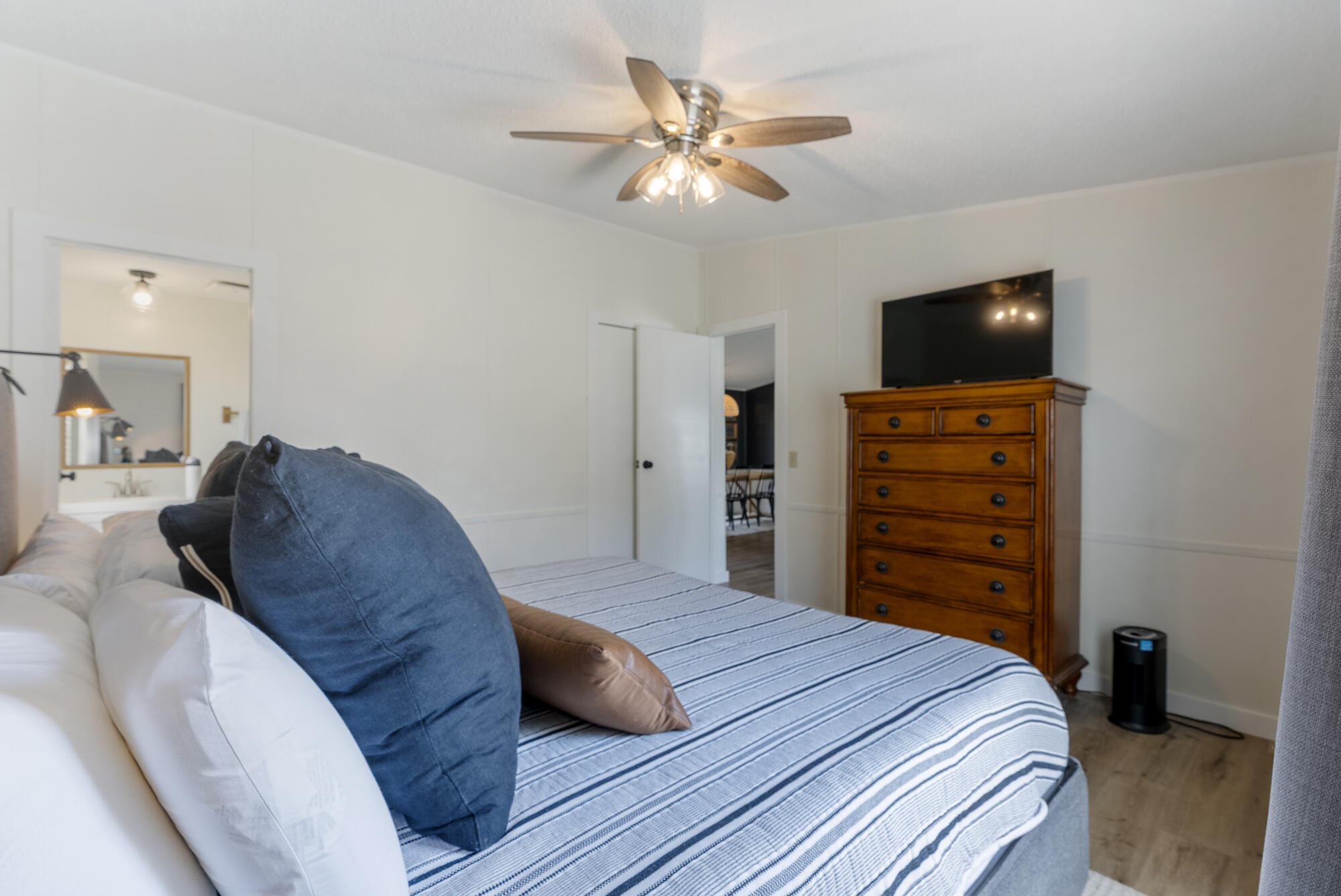 LAGUNA BEACH ESTATES - Residential